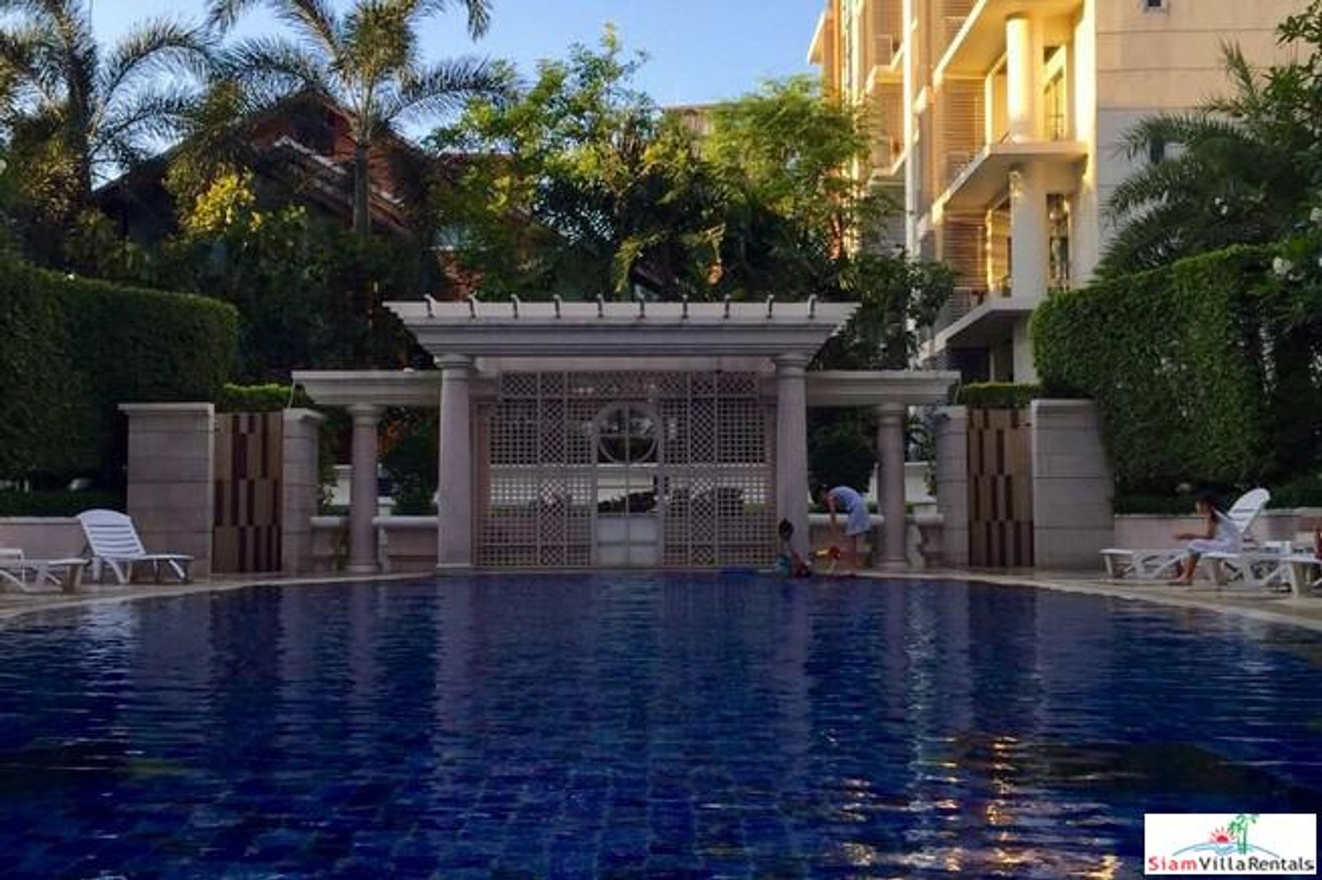 Condominium in Watthana, Krung Thep Maha Nakhon 10828041