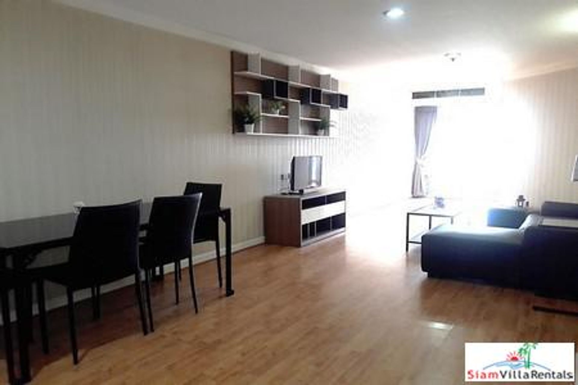 Condominium in Watthana, Krung Thep Maha Nakhon 10828114