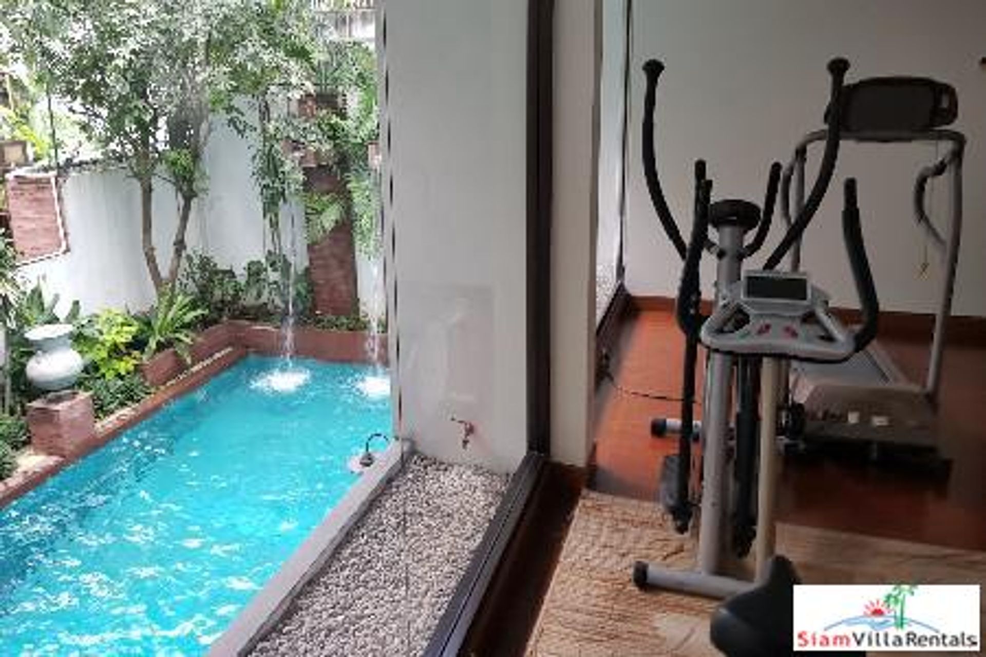 Condominio en Khlong Toei, Krung Thep Maha Nakhon 10828151