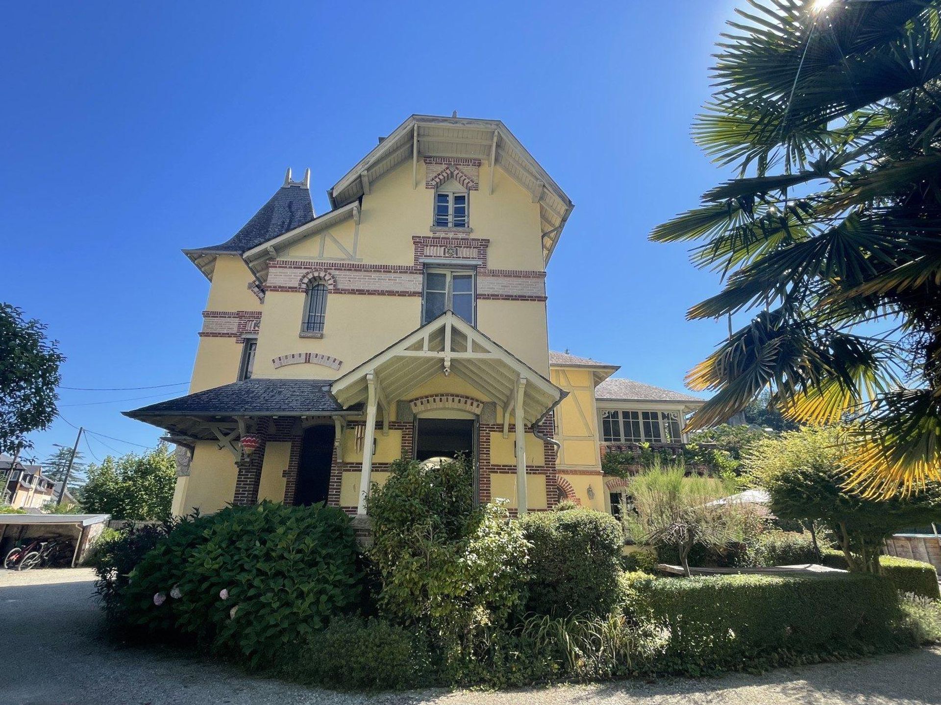 House in Bagnères-de-Bigorre, Occitanie 10828152