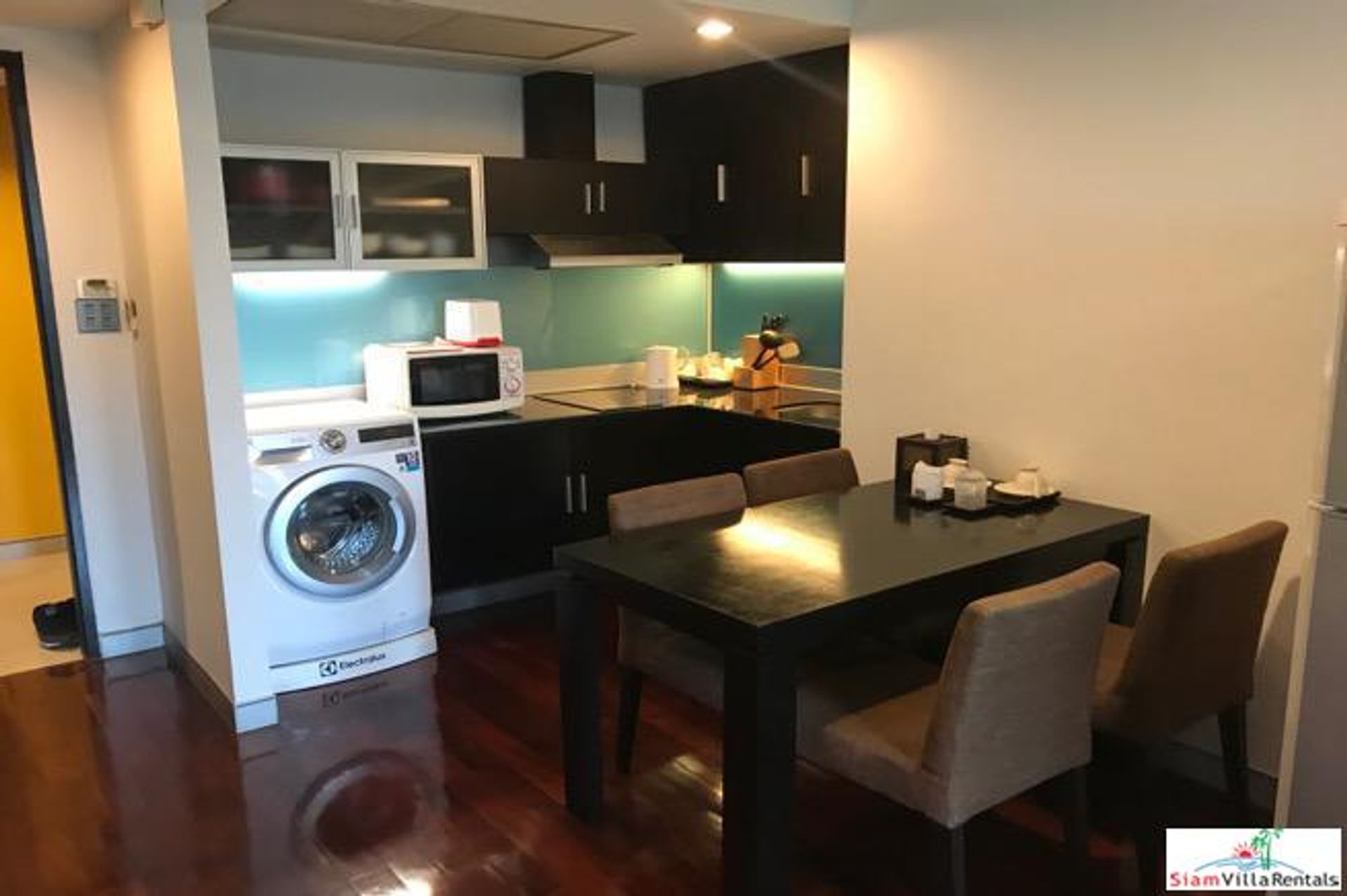 Condominium in Watthana, Krung Thep Maha Nakhon 10828161