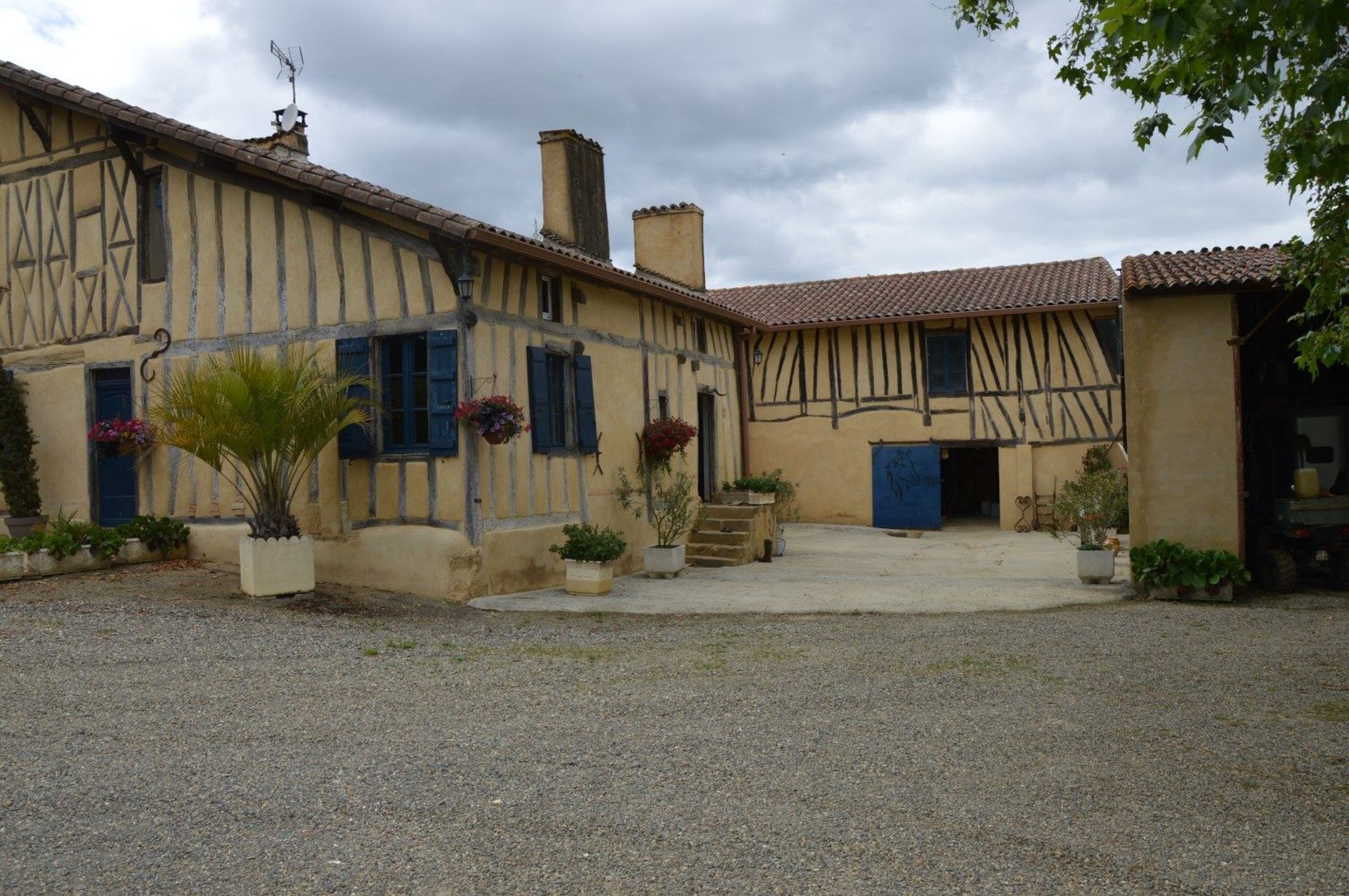 rumah dalam Aignan, Occitanie 10828174