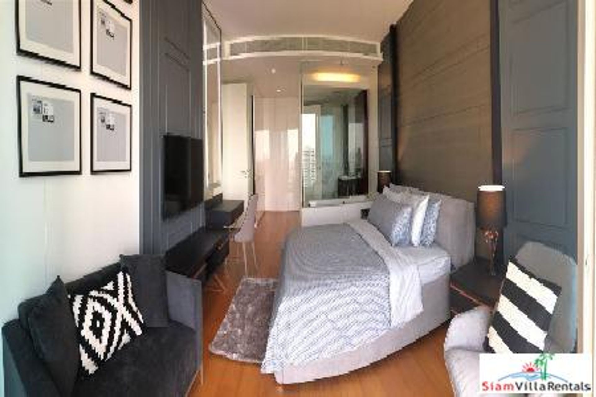 Condominium in Pathum Wan, Krung Thep Maha Nakhon 10828195