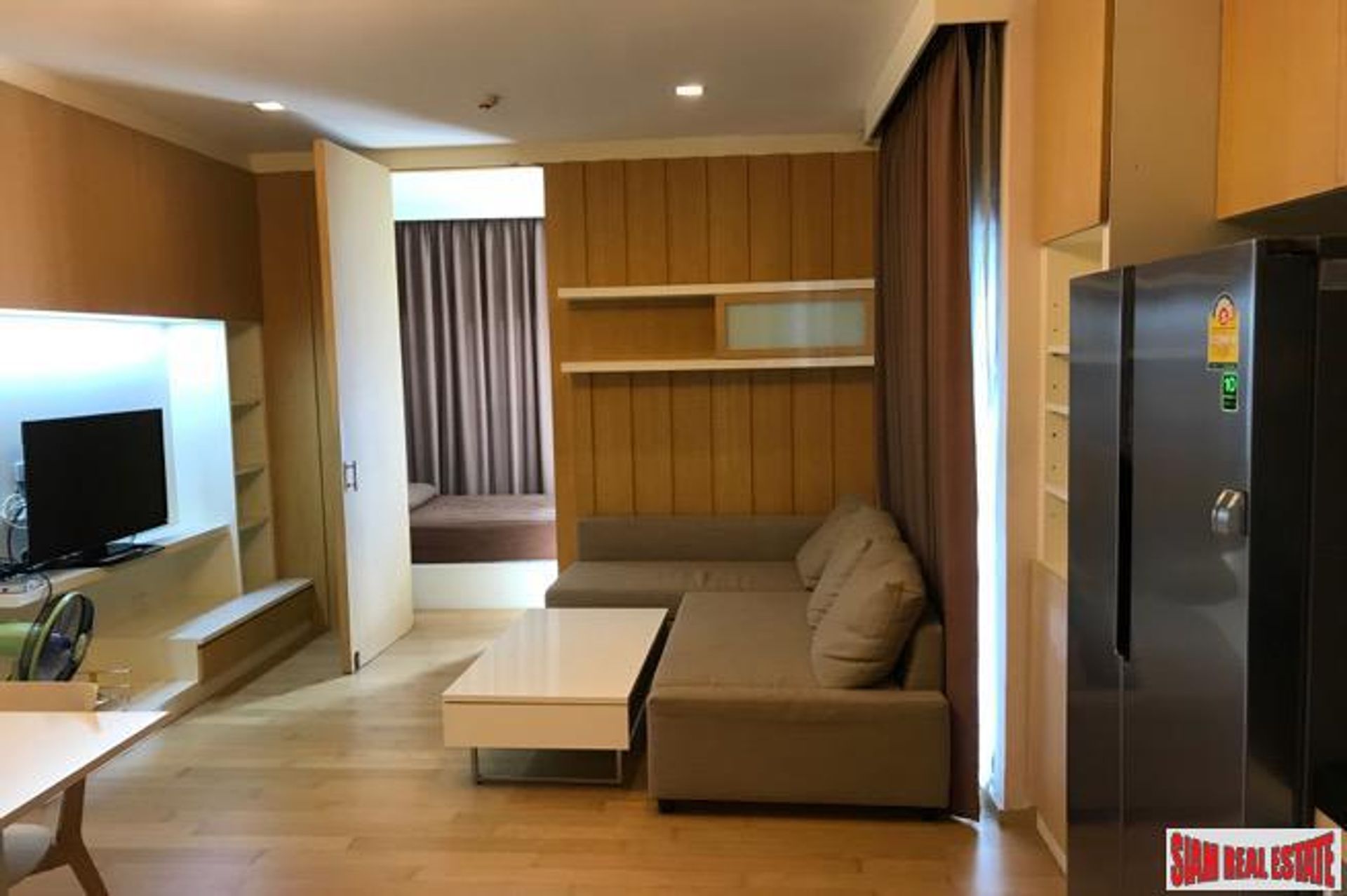 Condominium in Watthana, Krung Thep Maha Nakhon 10828236