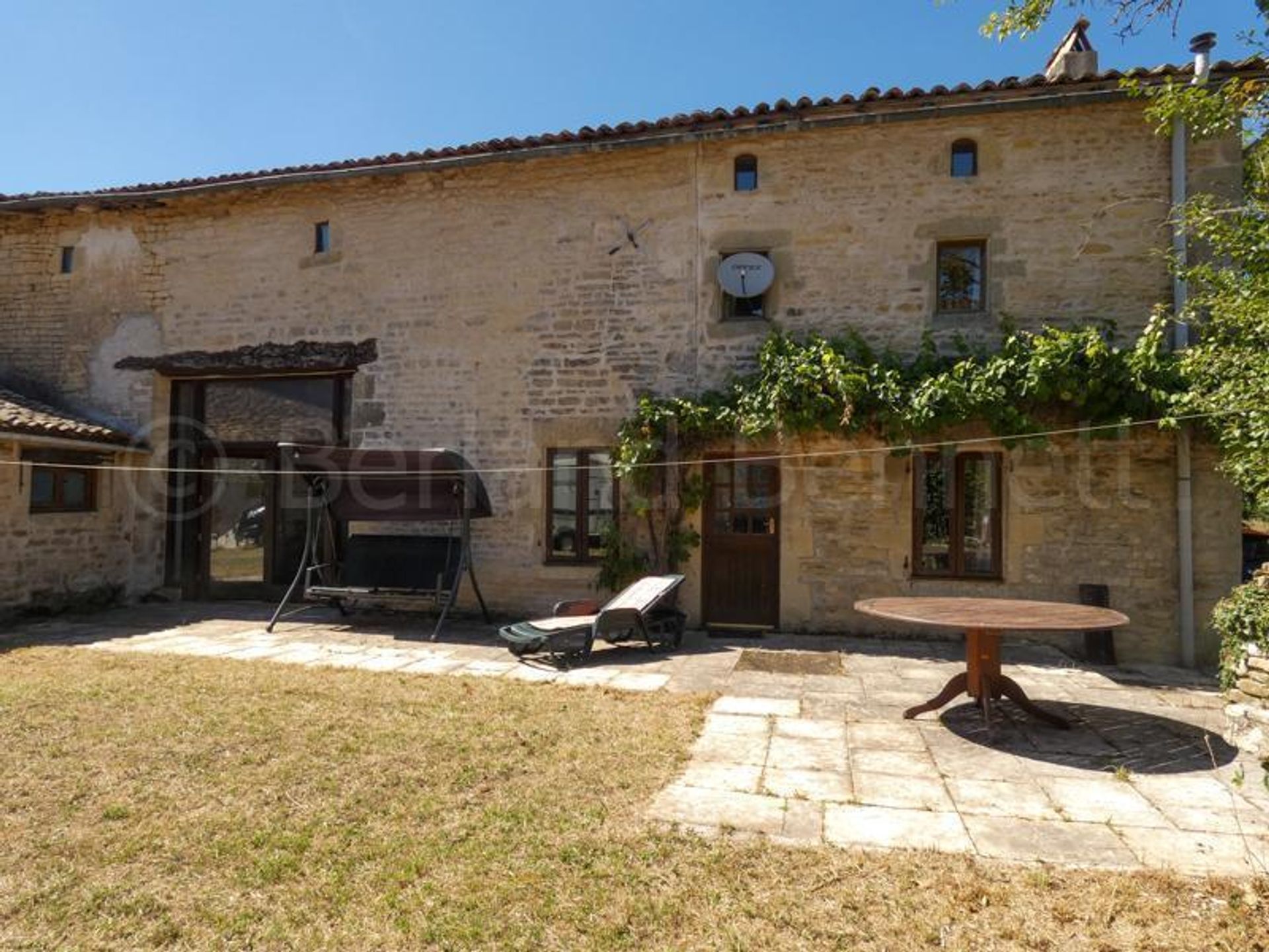 casa en Lezay, Nouvelle-Aquitaine 10828790