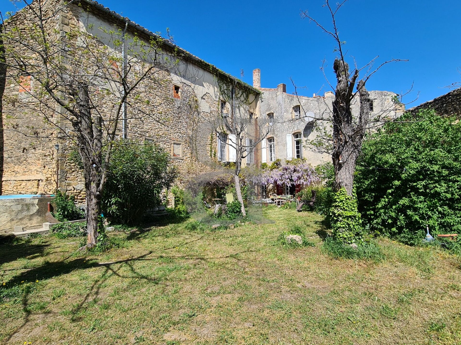 Haus im Sainte-Cécile-les-Vignes, Provence-Alpes-Côte d'Azur 10828965