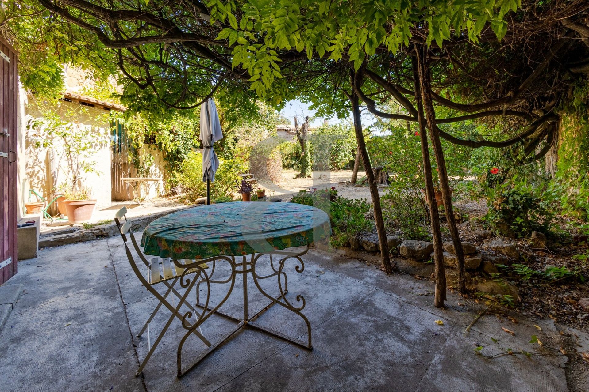 Casa nel Sainte-Cécile-les-Vignes, Provence-Alpes-Côte d'Azur 10828965