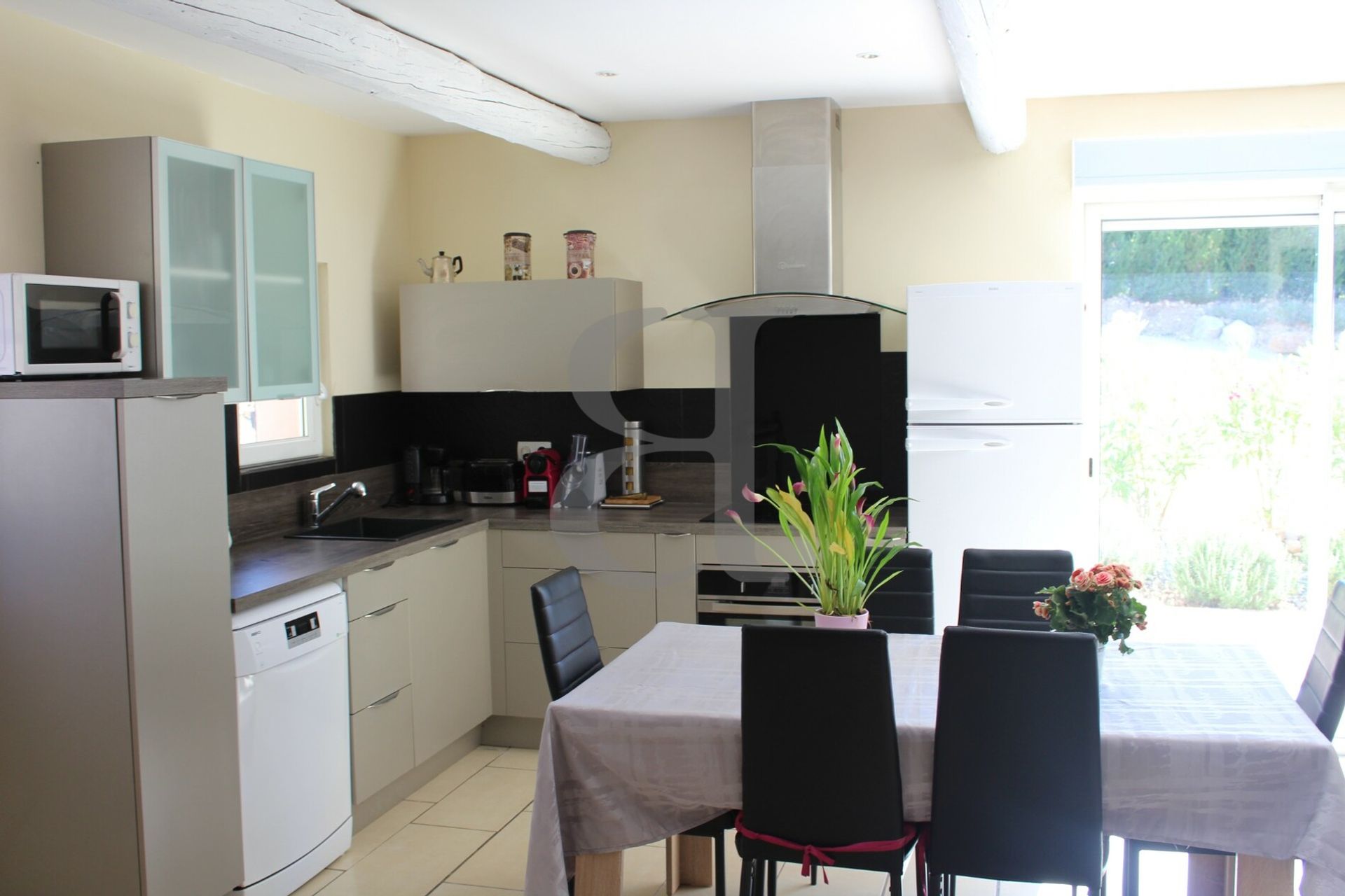 Huis in Vaison-la-Romaine, Provence-Alpes-Côte d'Azur 10828991