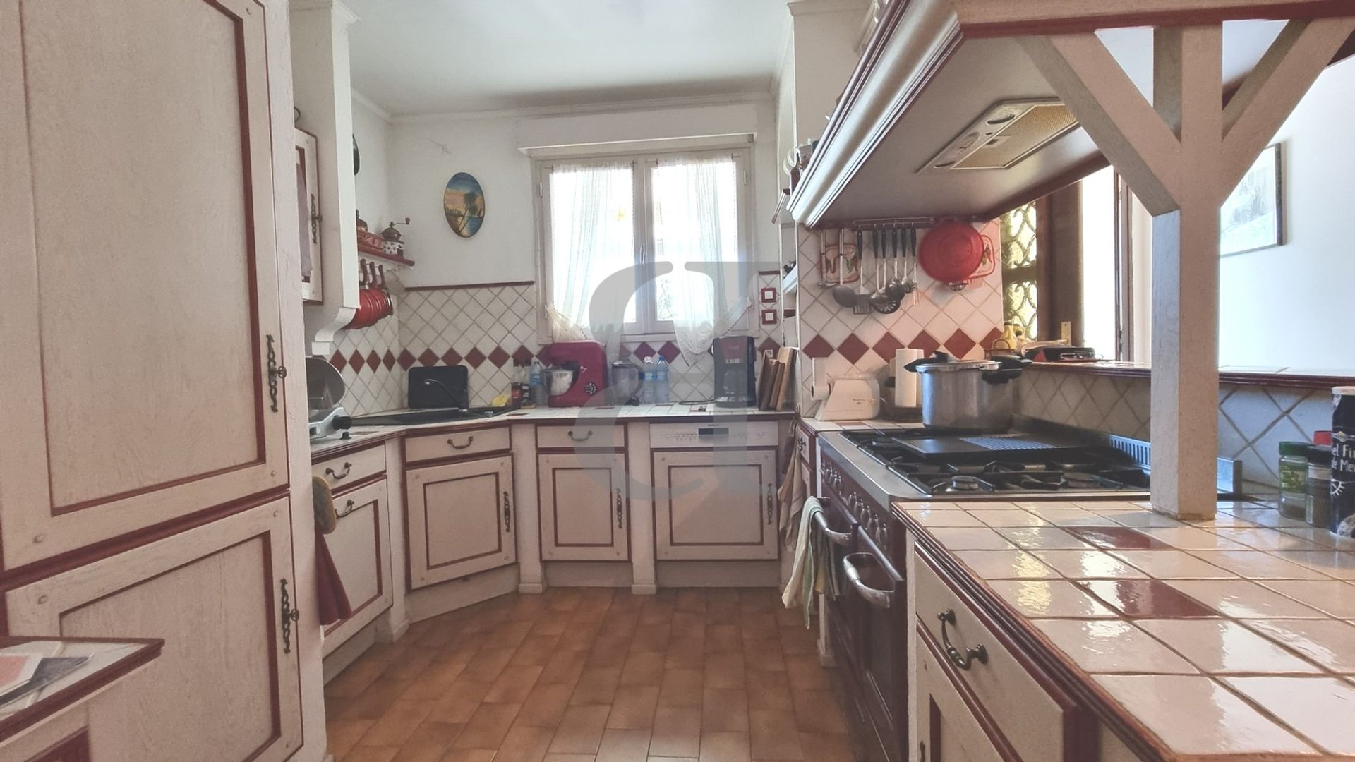 жилой дом в Mazan, Provence-Alpes-Côte d'Azur 10828998