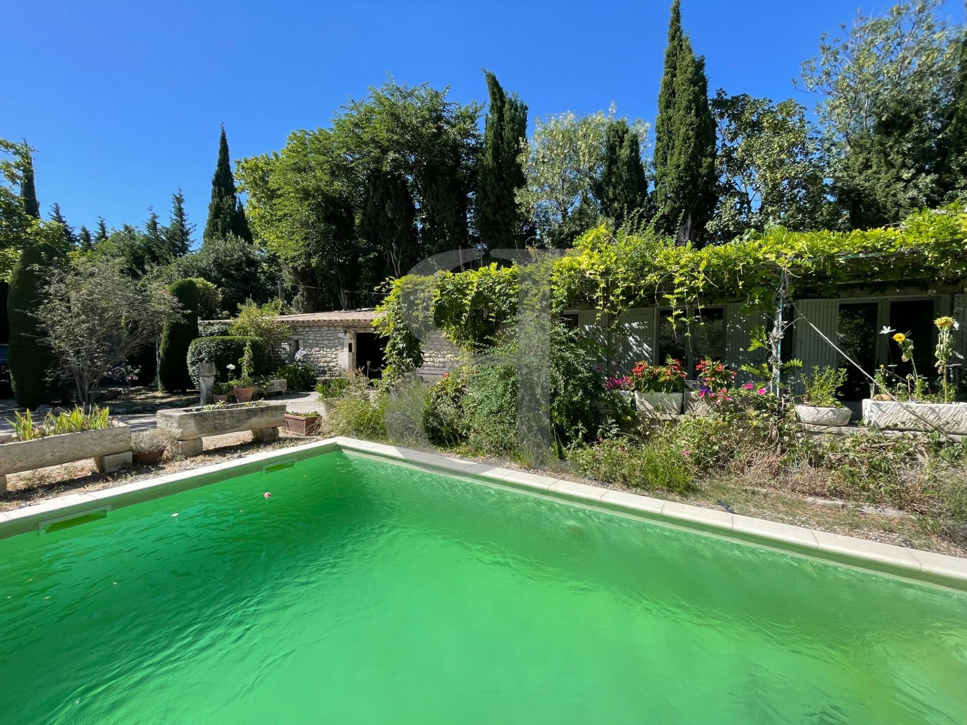 House in Saint-Remy-de-Provence, Provence-Alpes-Cote d'Azur 10829239