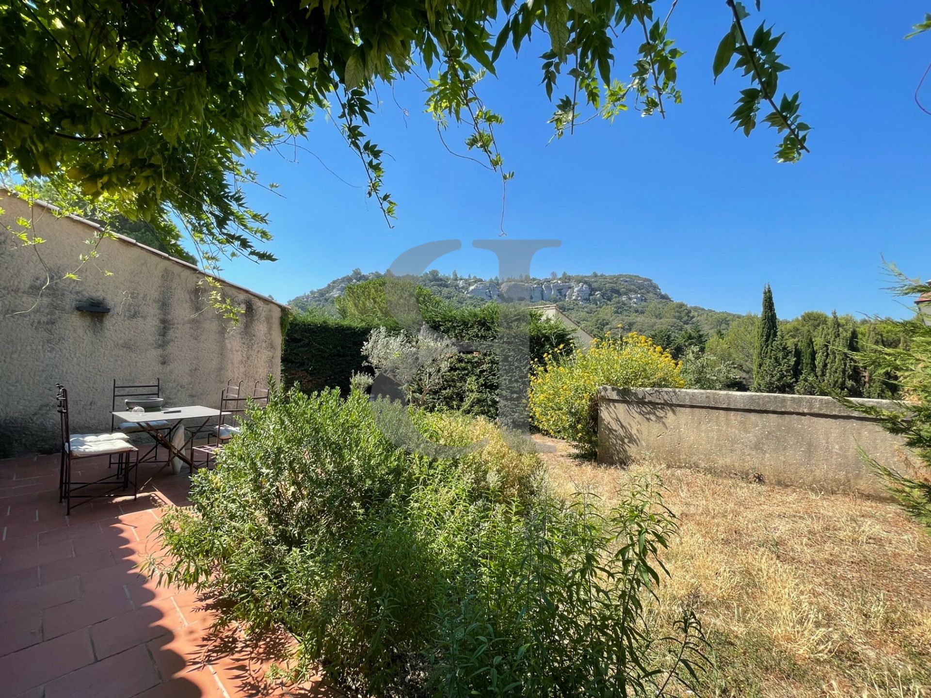 casa no Les Baux-de-Provence, Provence-Alpes-Cote d'Azur 10829247