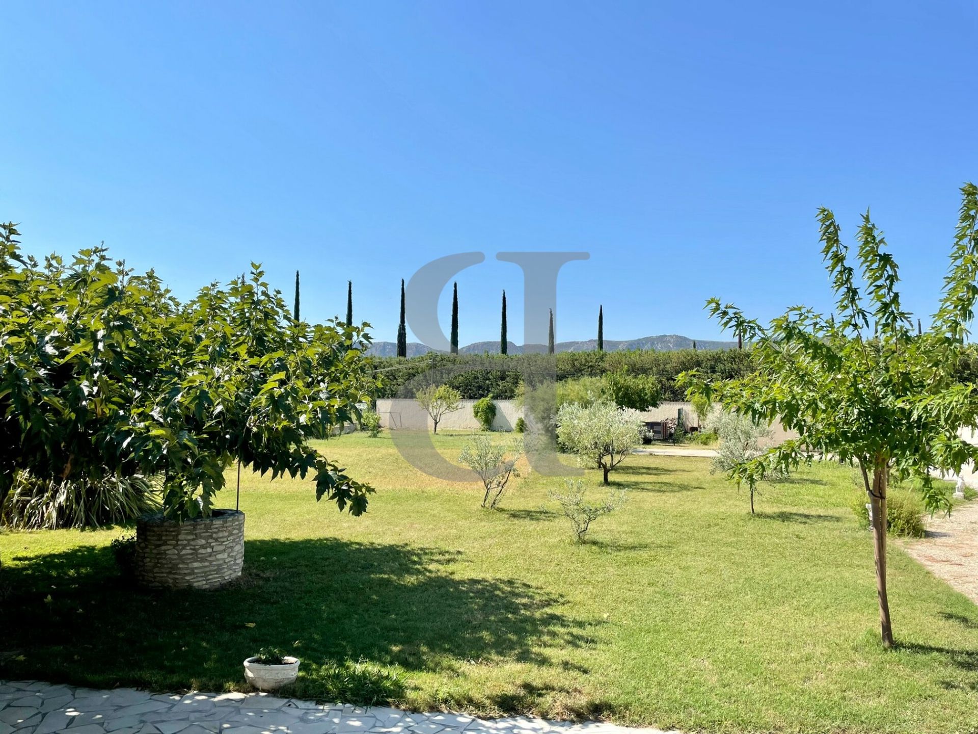 بيت في Saint-Rémy-de-Provence, Provence-Alpes-Côte d'Azur 10829255