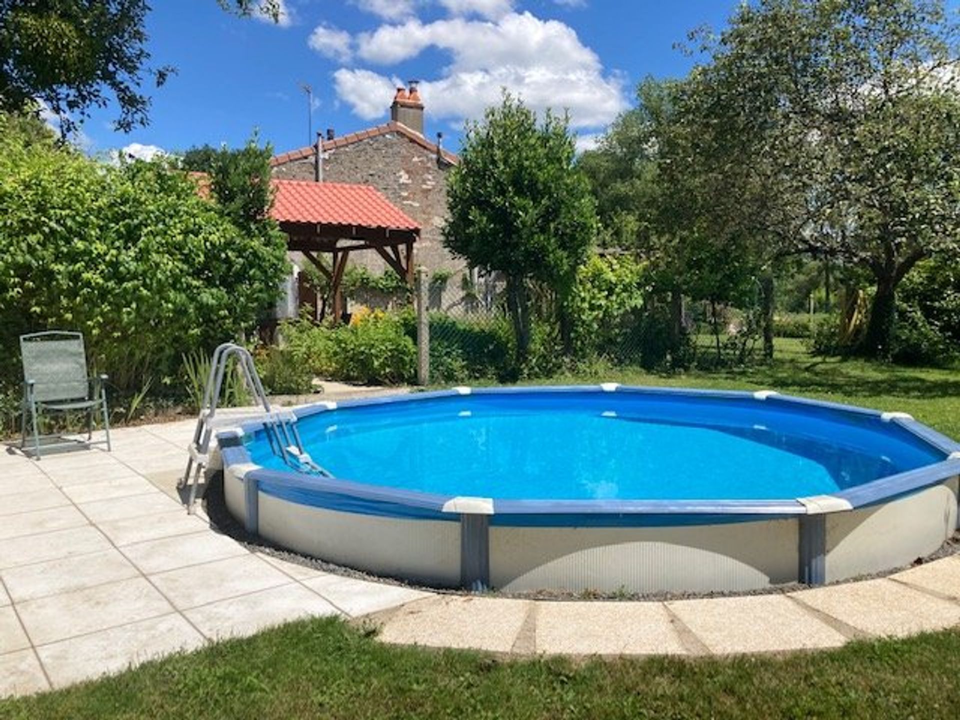 Huis in Bussiere-Poitevine, Nouvelle-Aquitaine 10829288