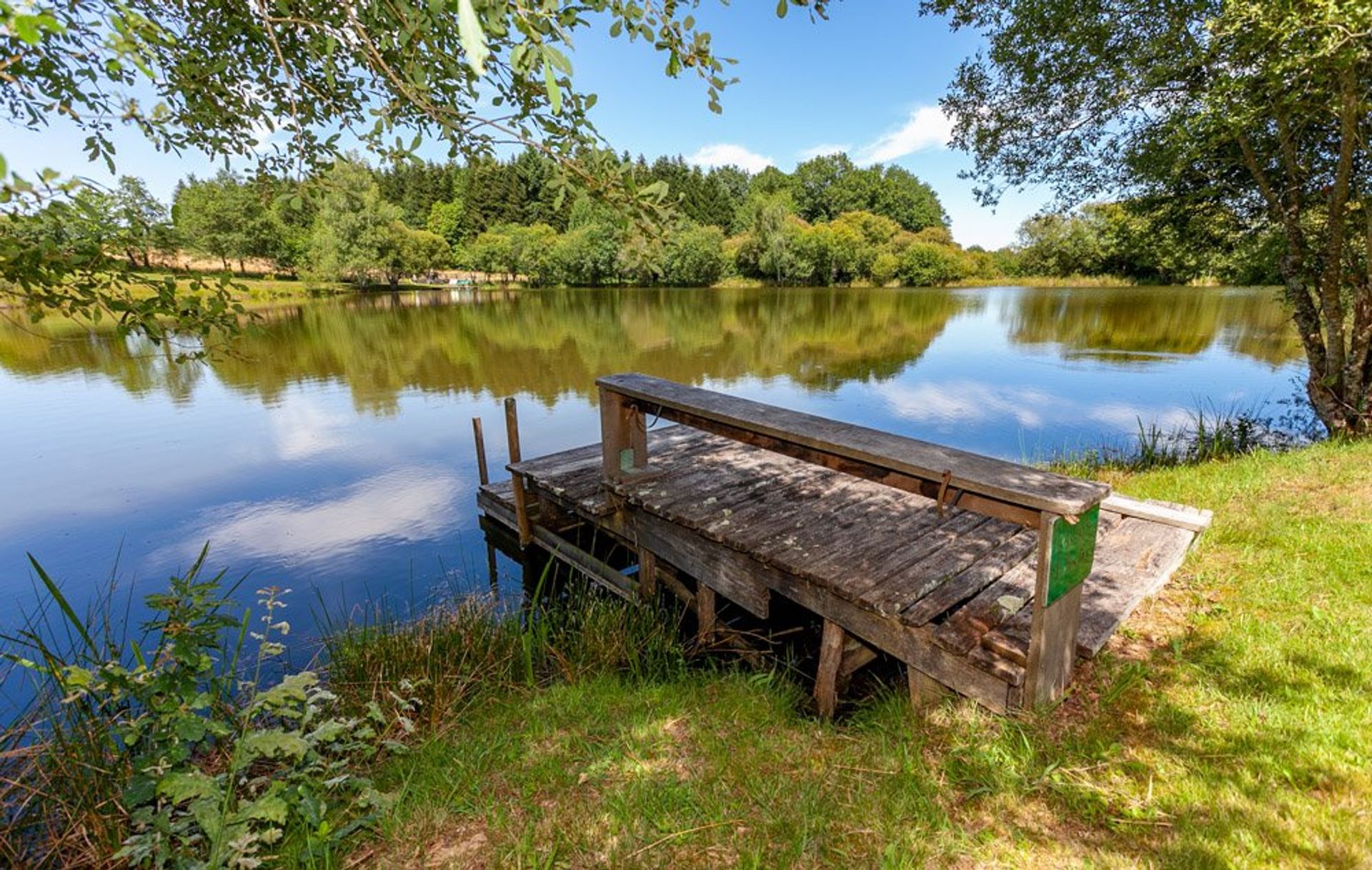 casa en Saint-Priest-les-Fougères, Nouvelle-Aquitaine 10829312