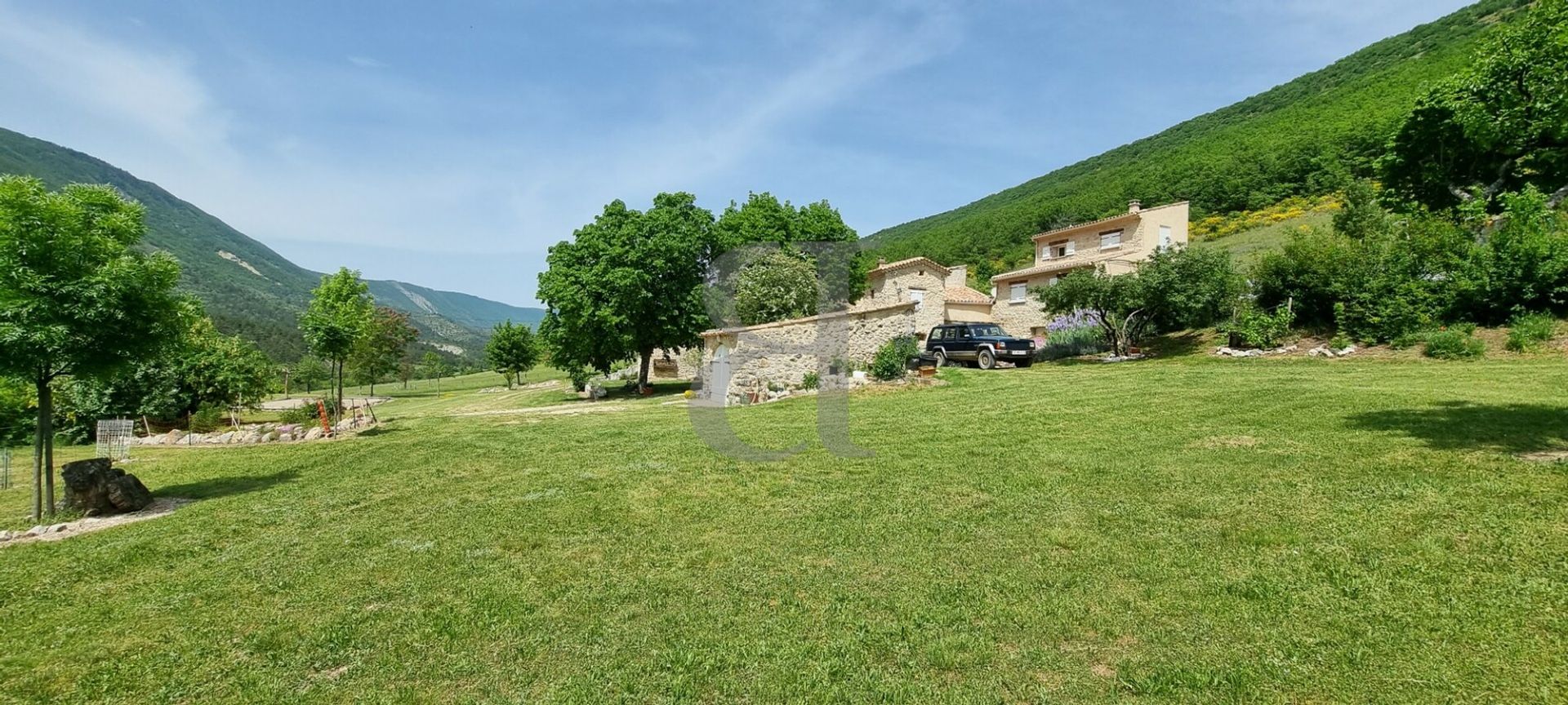 rumah dalam Sisteron, Provence-Alpes-Côte d'Azur 10829360