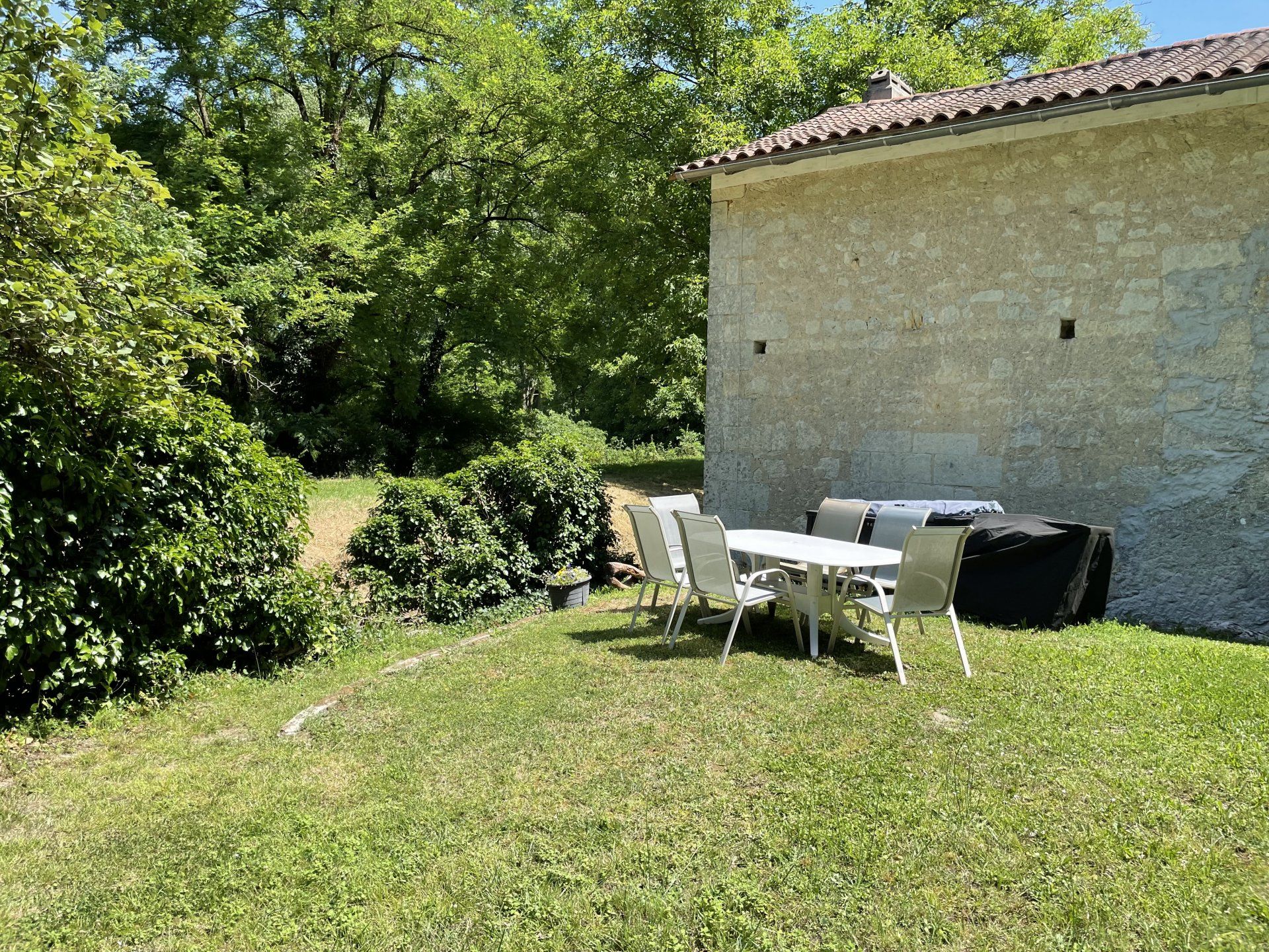 Будинок в Saint-Aulaye-Puymangou, Nouvelle-Aquitaine 10829450