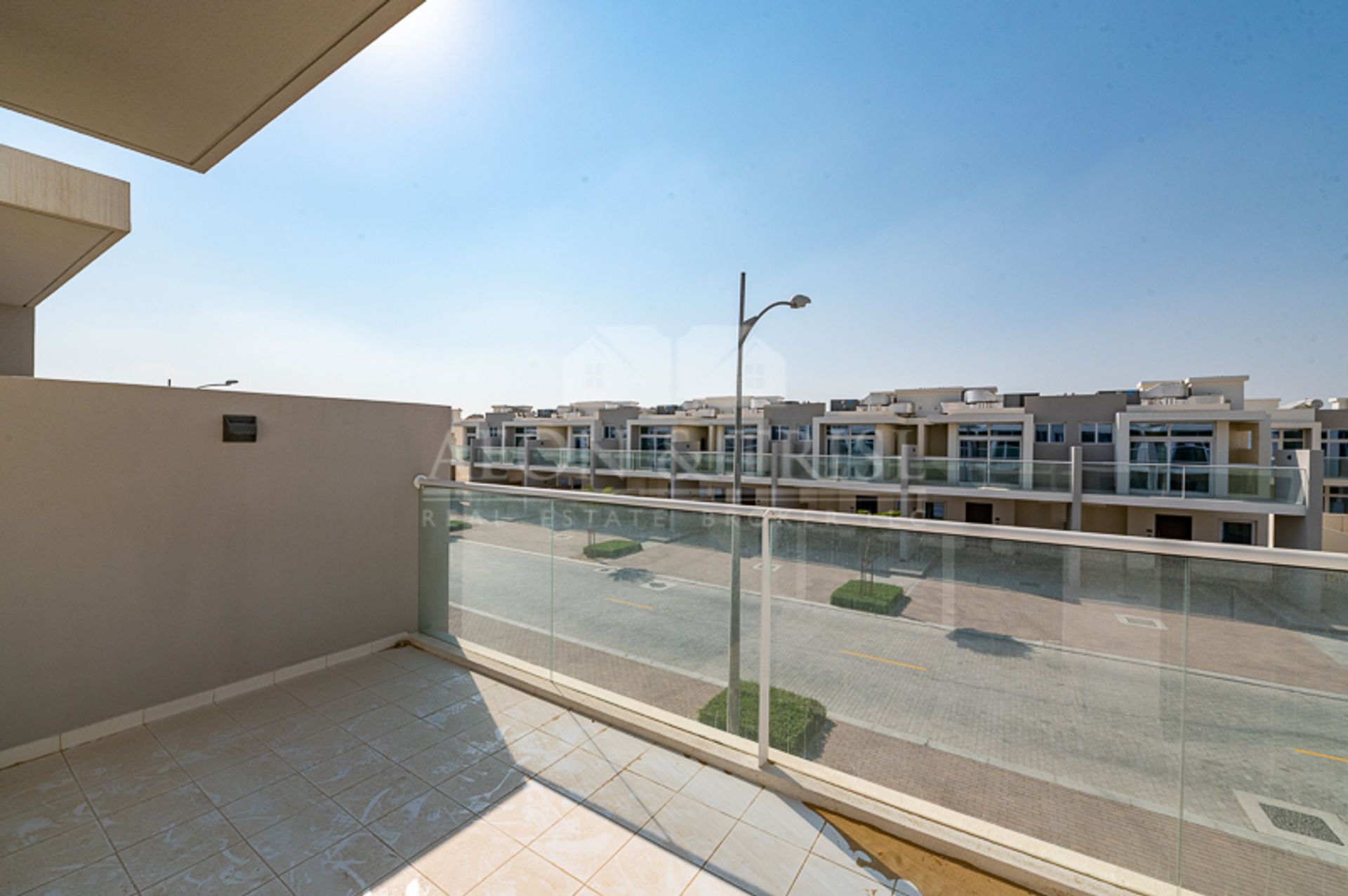 Hus i , Dubai 10829467