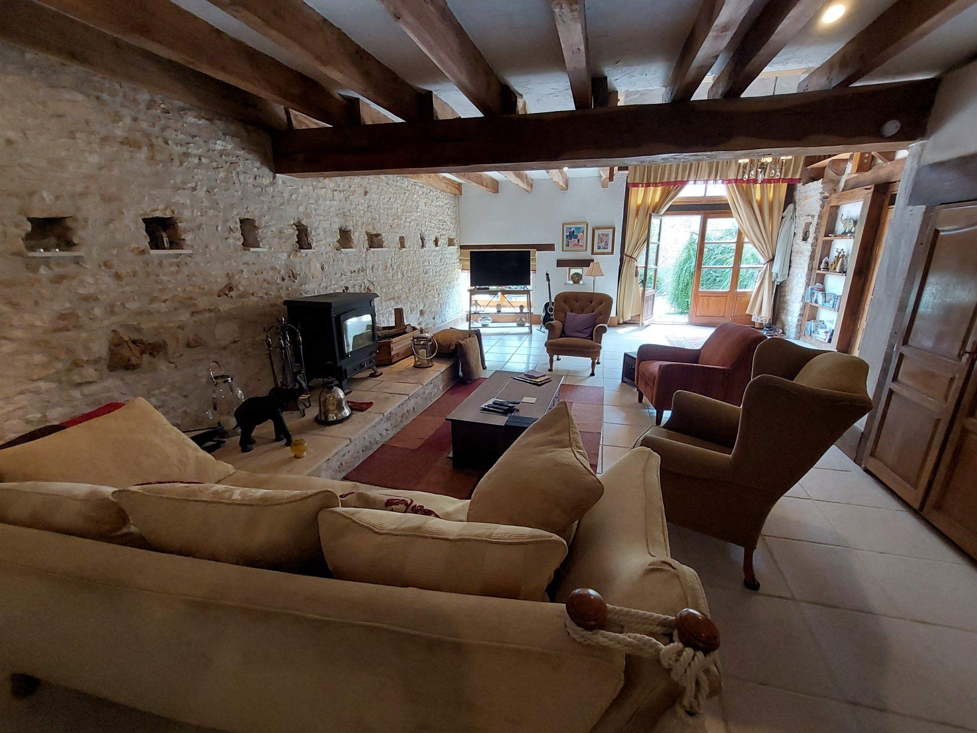 casa en Saint-Mary, Nouvelle-Aquitaine 10829472