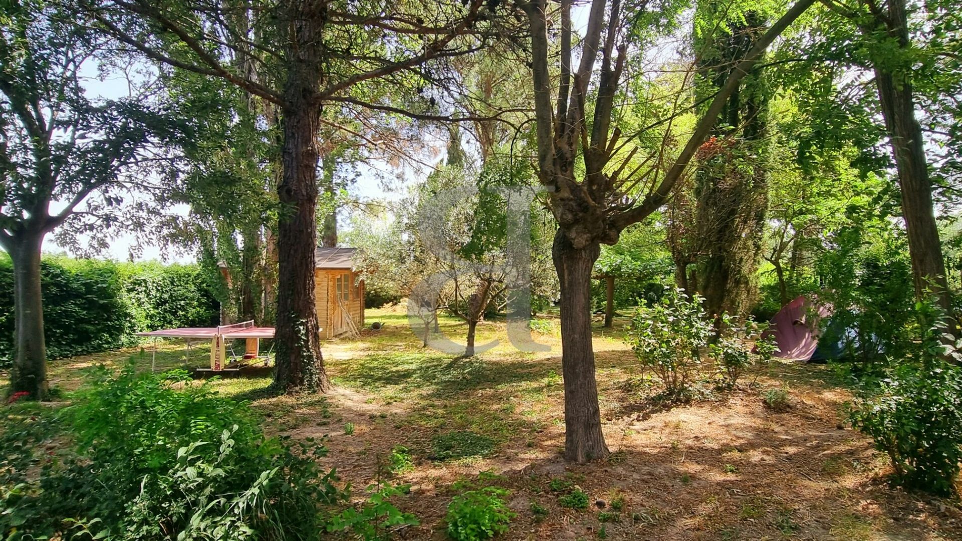 Otro en Boulbon, Provence-Alpes-Côte d'Azur 10829505