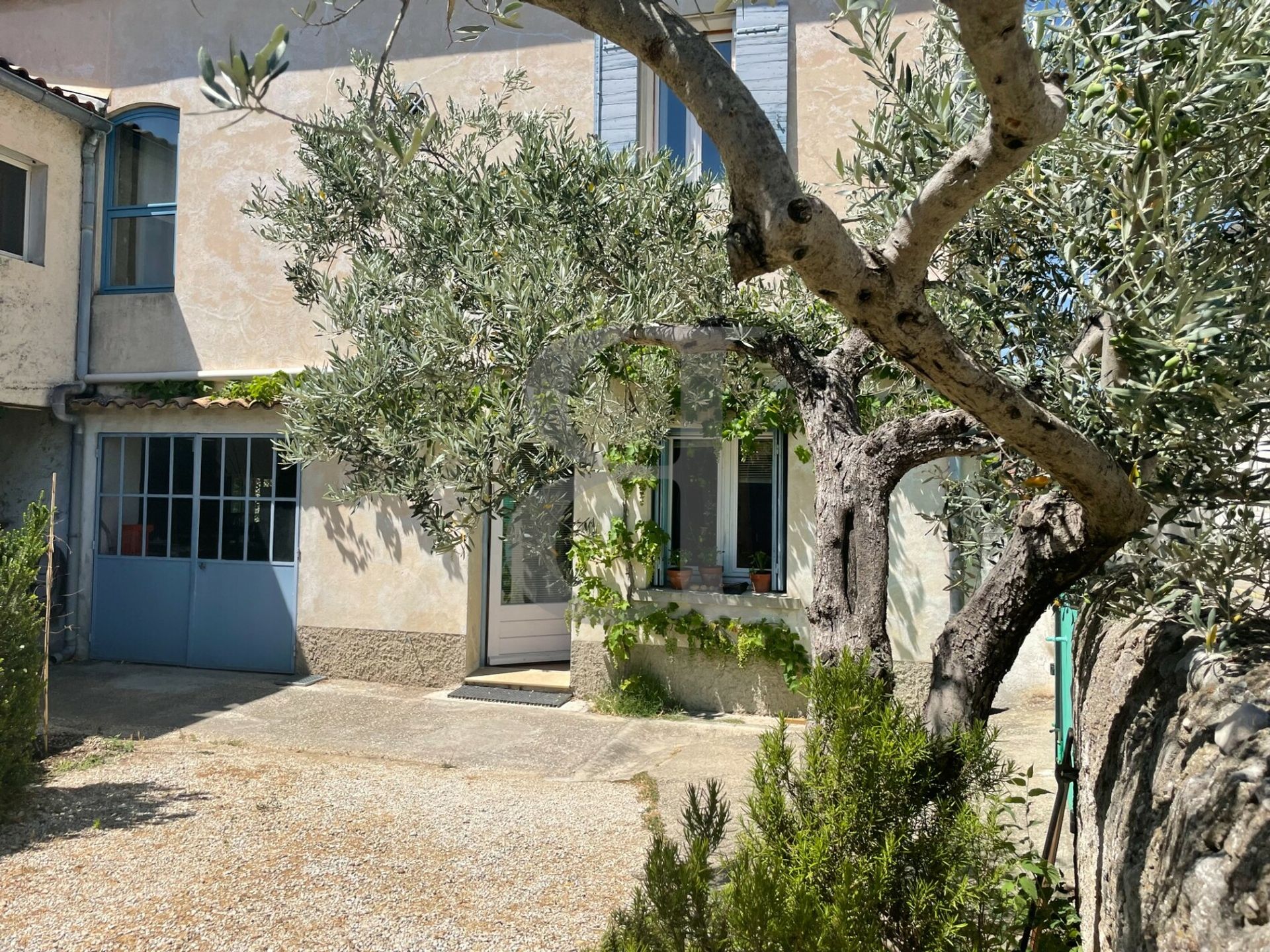 House in Saint-Remy-de-Provence, Provence-Alpes-Cote d'Azur 10829517