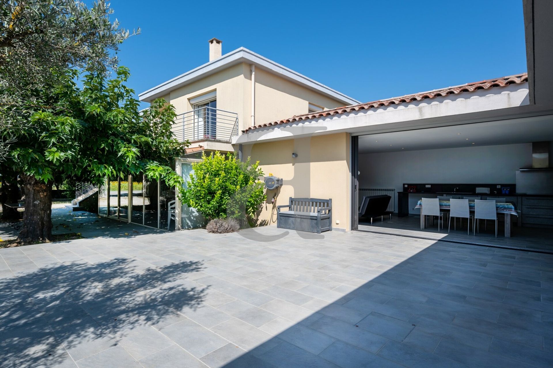 Haus im Althen-des-Paluds, Provence-Alpes-Cote d'Azur 10829522