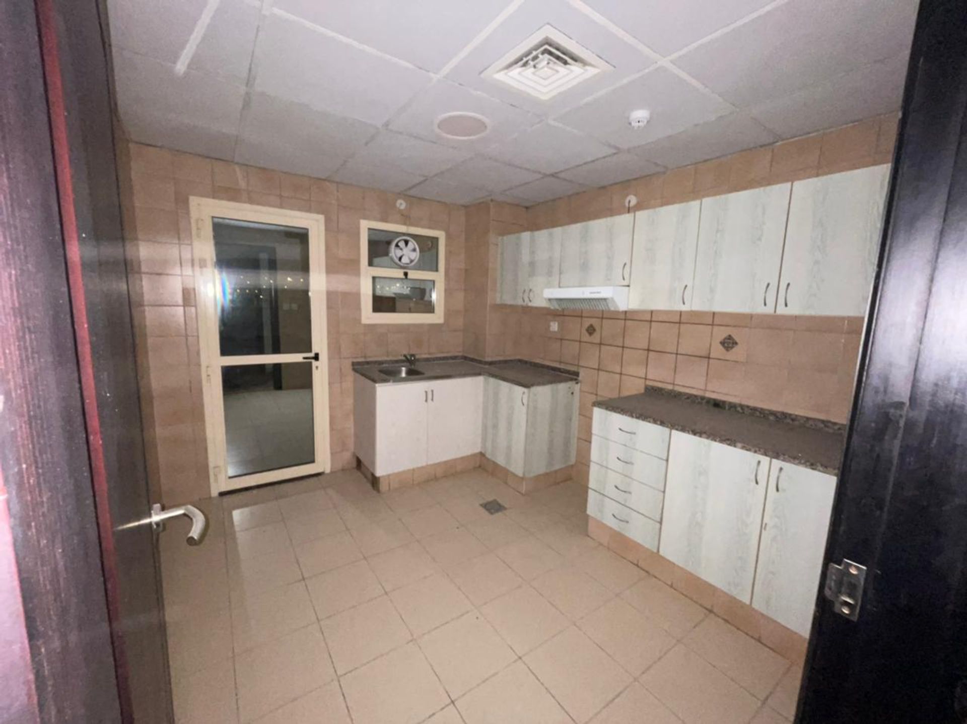 Condominium in 'Ud al Bayda', Dubayy 10829787