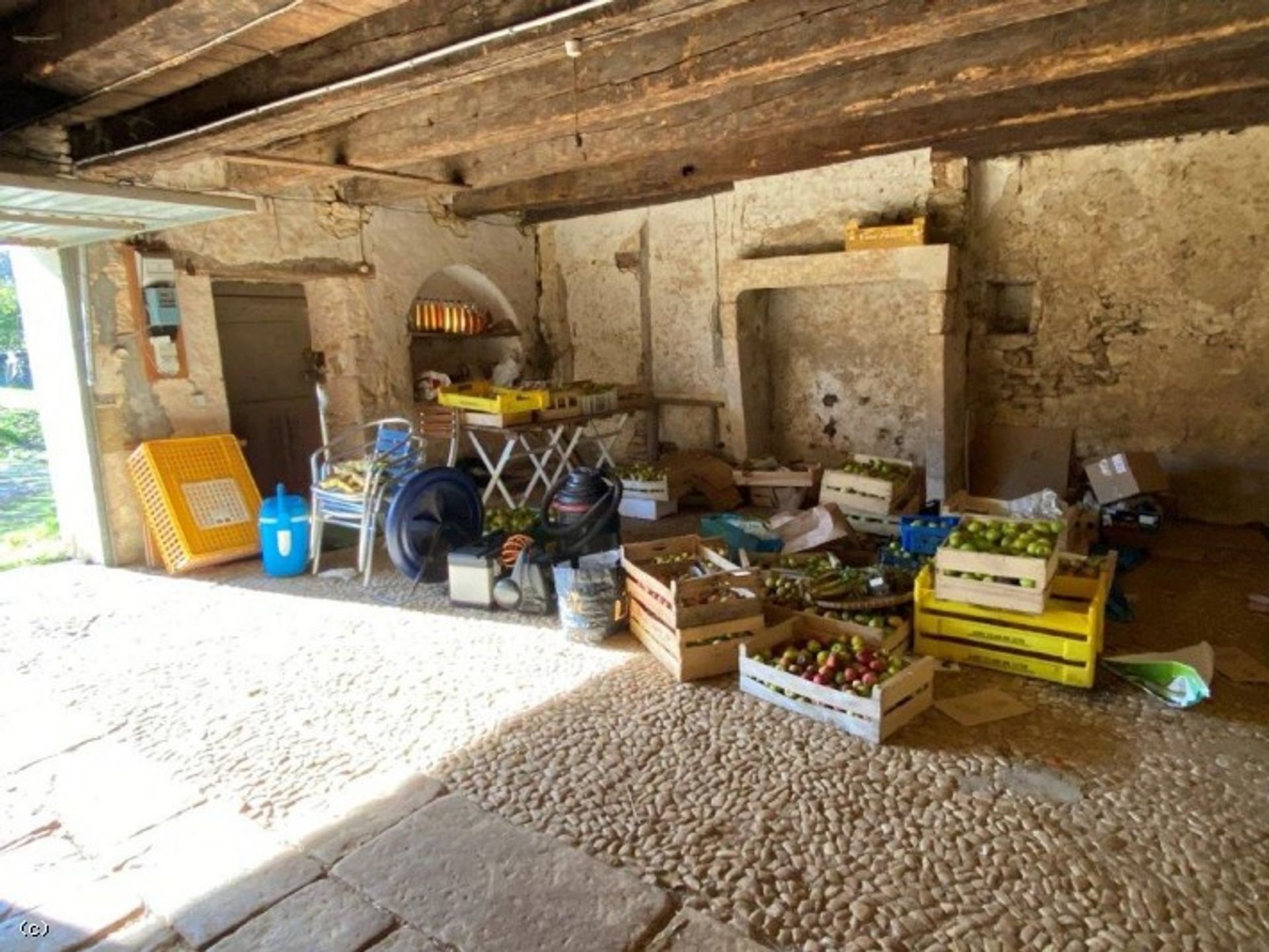 rumah dalam Ruffec, Nouvelle-Aquitaine 10830006