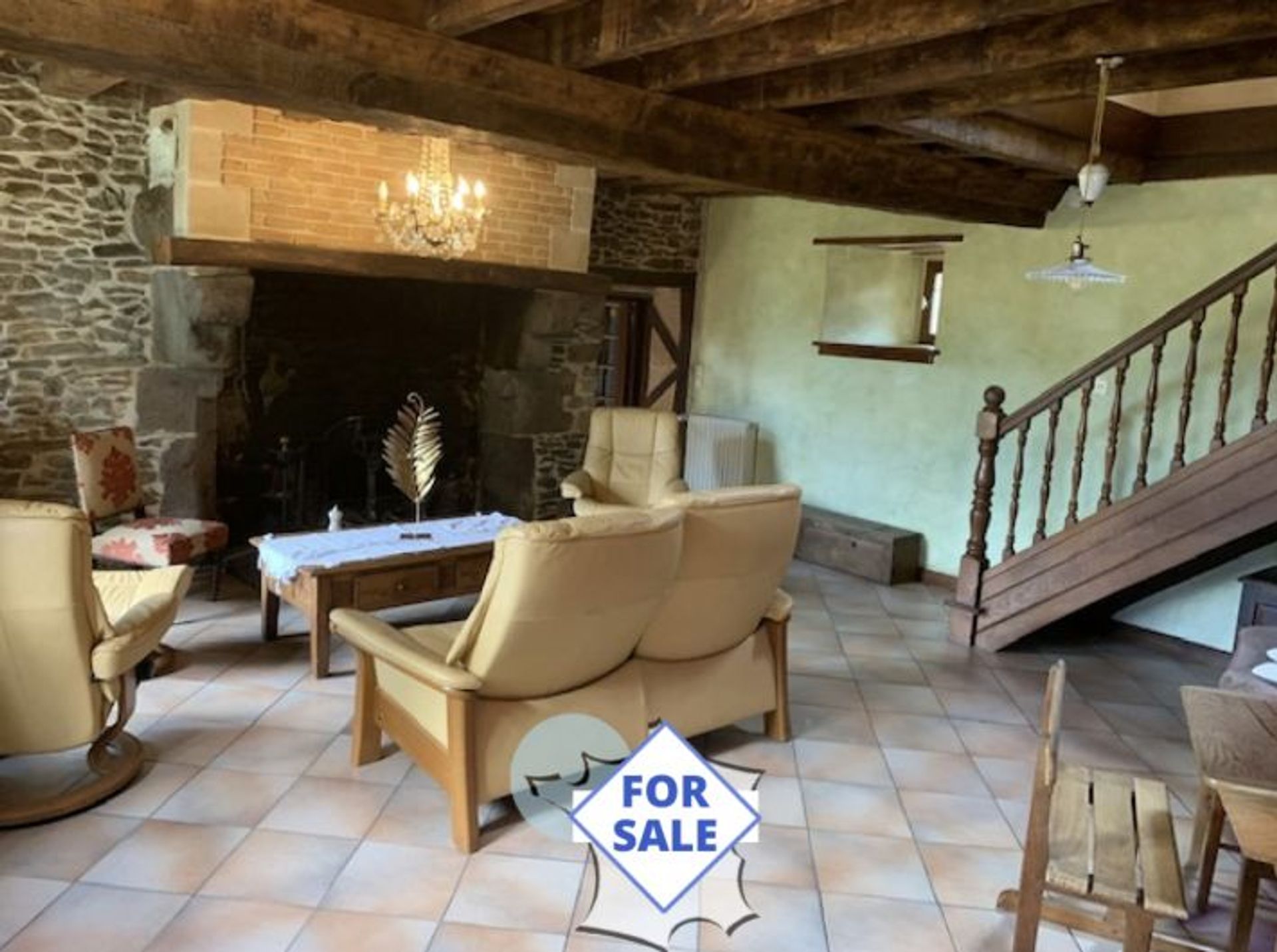 House in Ambrières-les-Vallées, Pays de la Loire 10830144