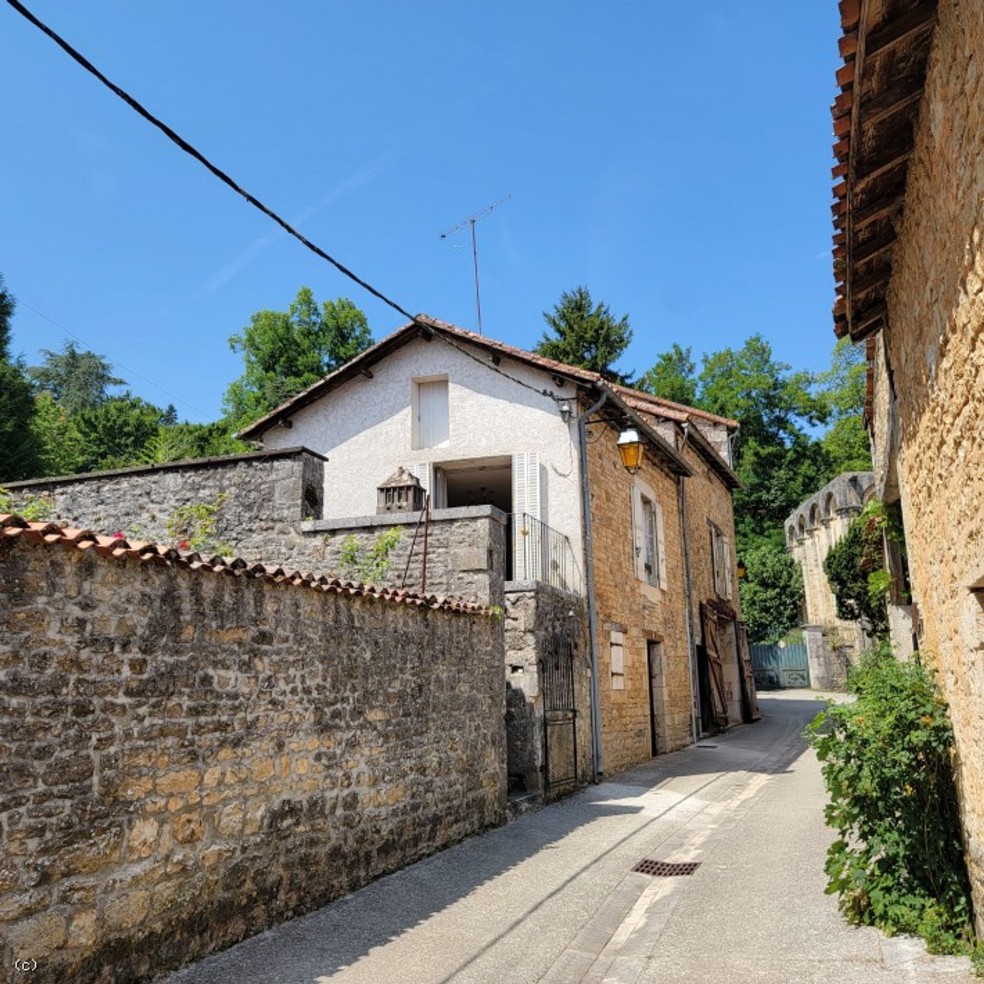 casa en Nanteuil-en-Vallée, Nouvelle-Aquitaine 10830211