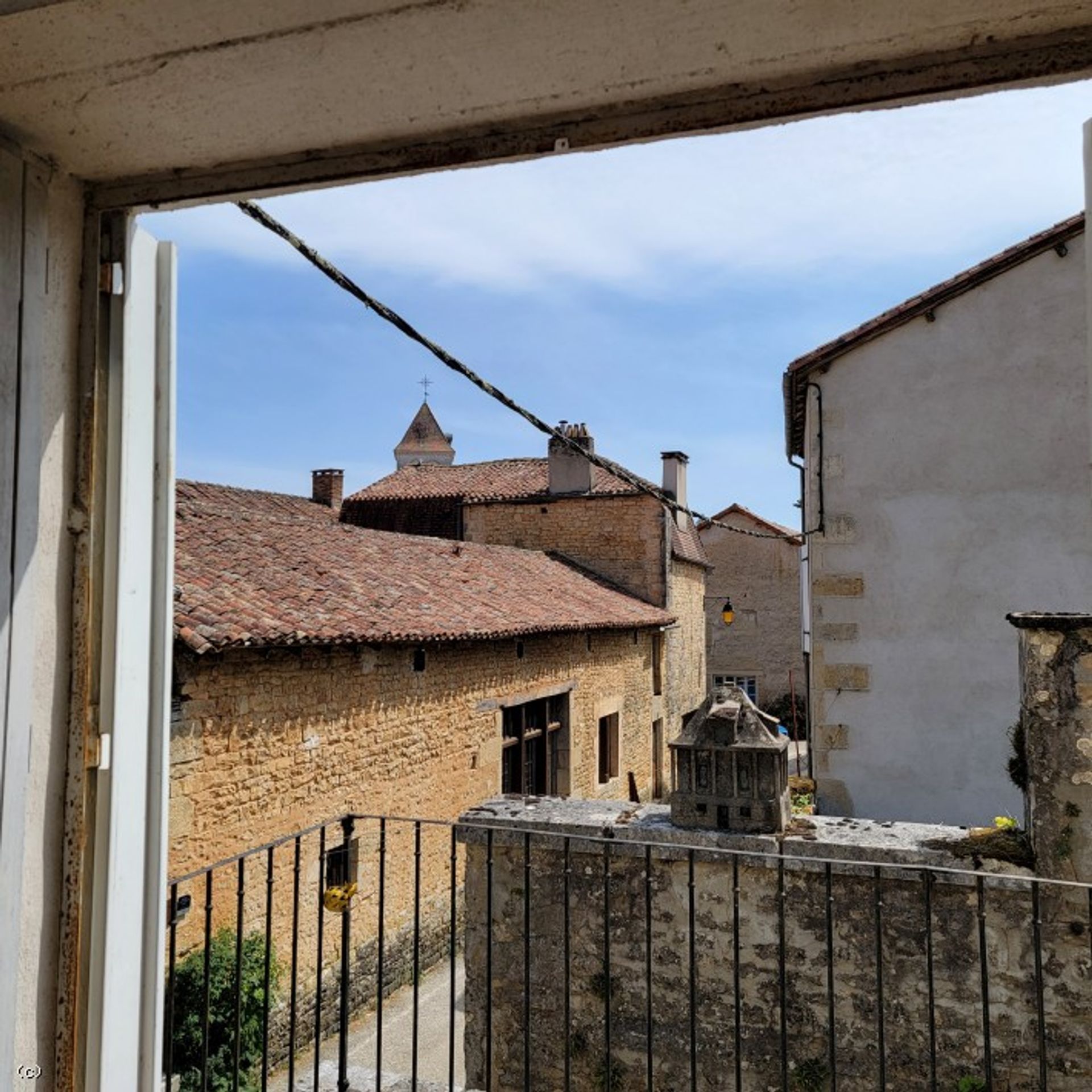 casa en Nanteuil-en-Vallée, Nouvelle-Aquitaine 10830211