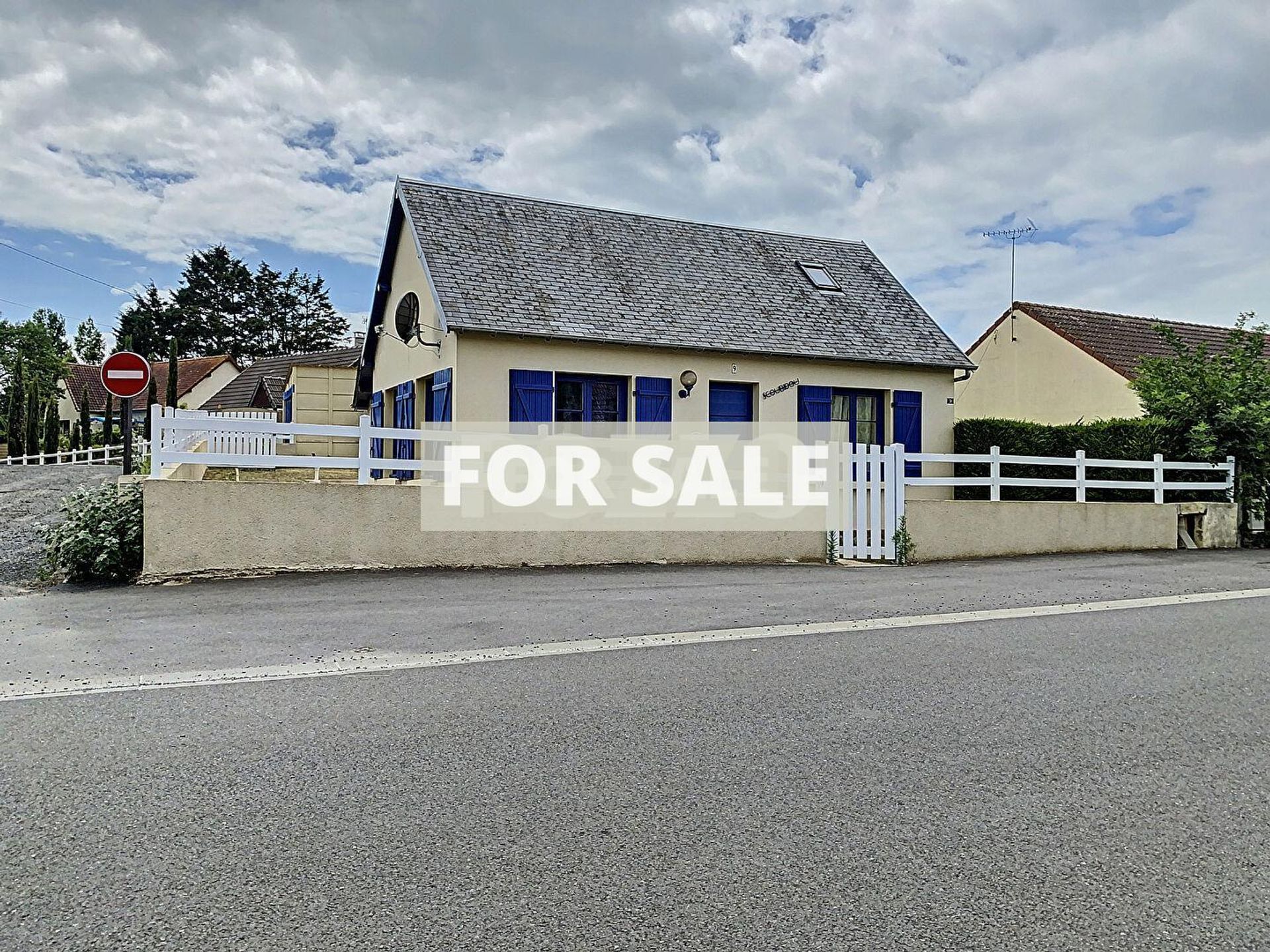 House in Saint-Jean-le-Thomas, Normandy 10830358