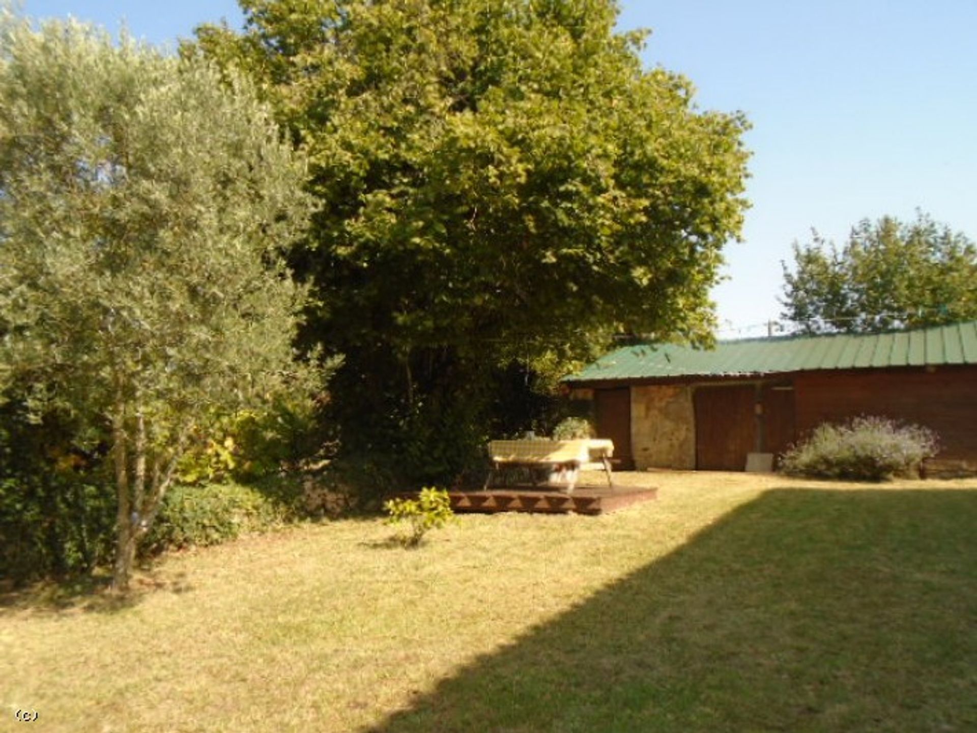 Hus i Nanteuil-en-Vallée, Nouvelle-Aquitaine 10830859