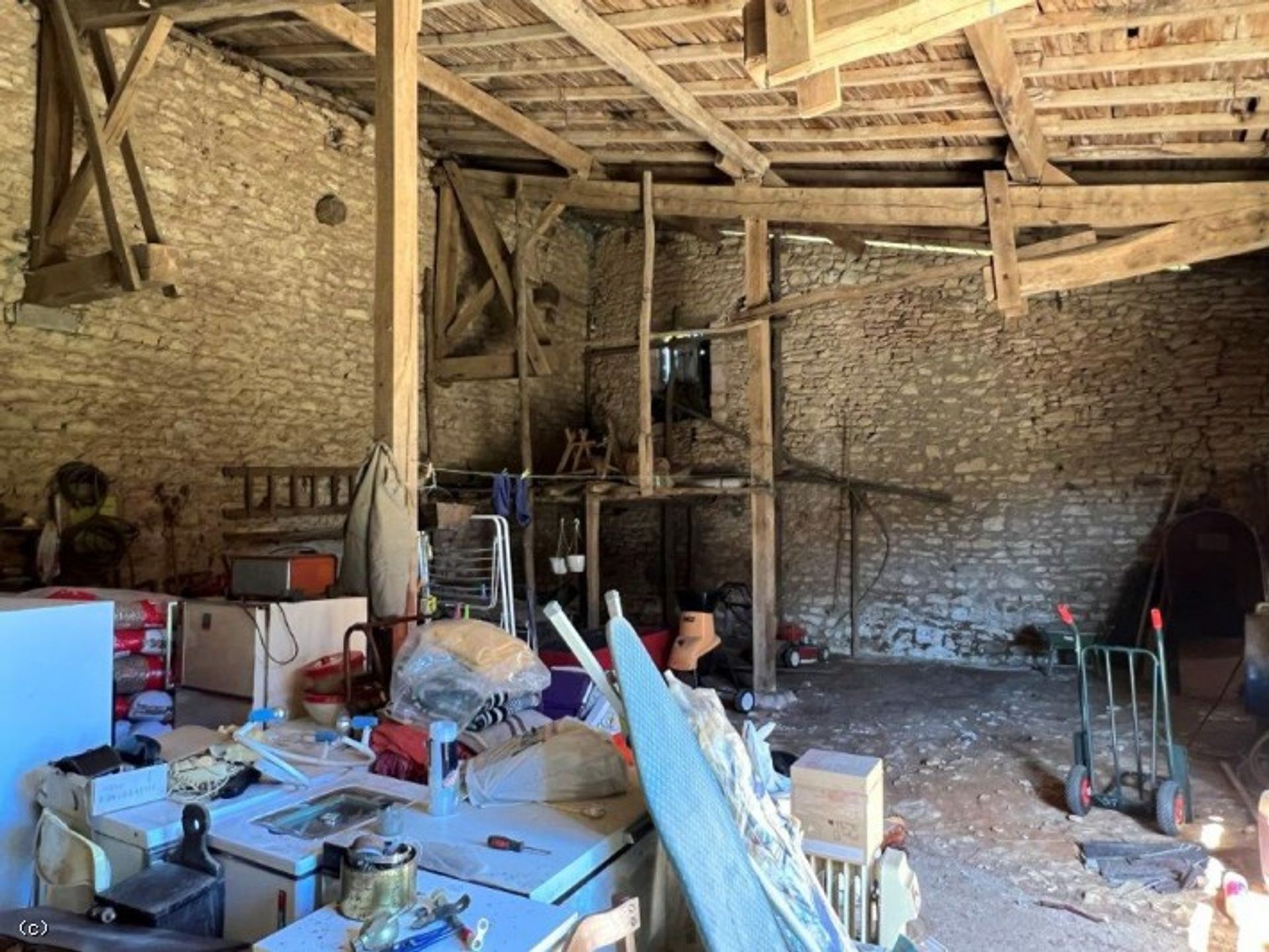 rumah dalam Valence-en-Poitou, Nouvelle-Aquitaine 10830894