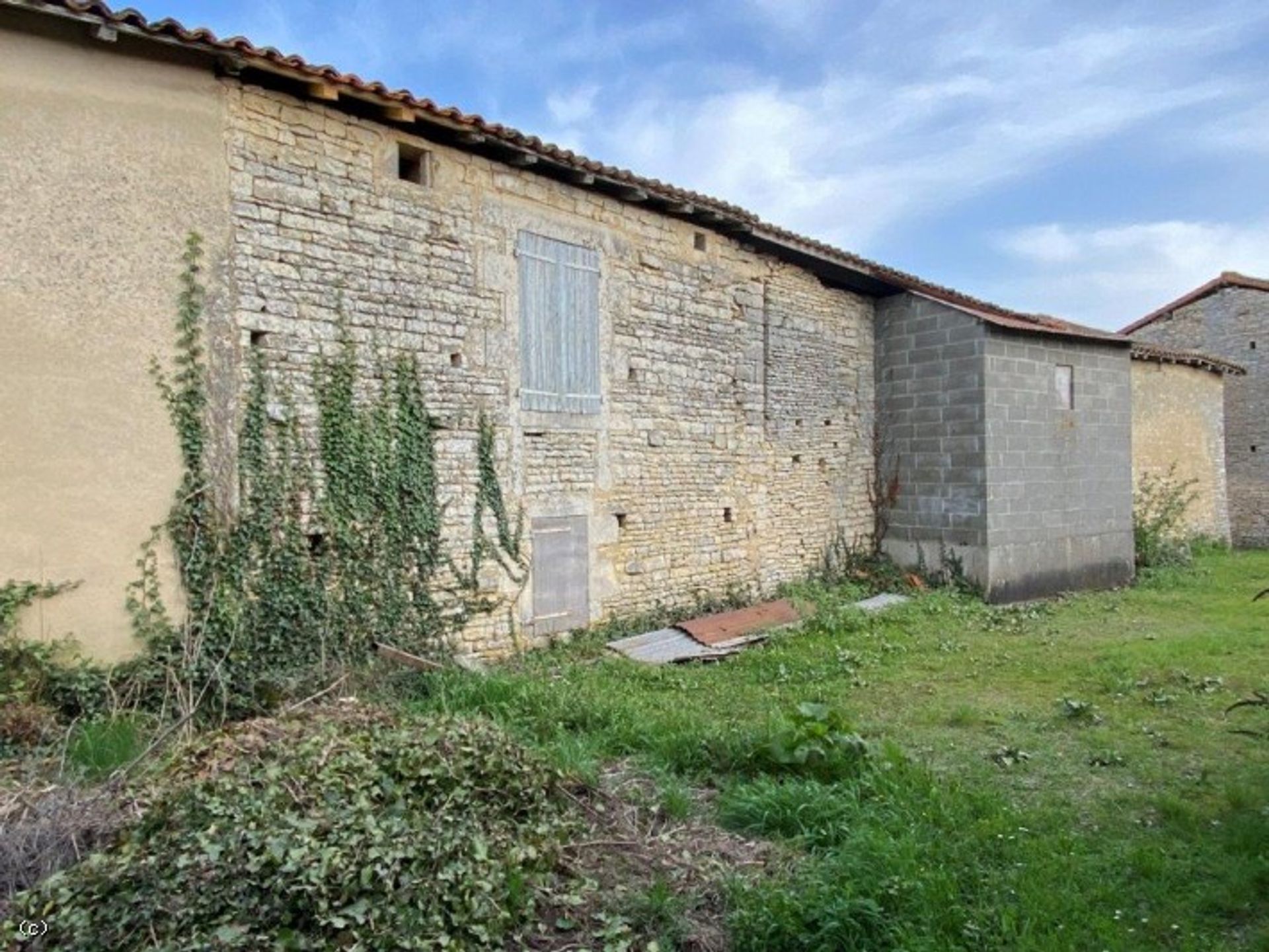 Muu sisään Aunac-sur-Charente, Nouvelle-Aquitaine 10830907