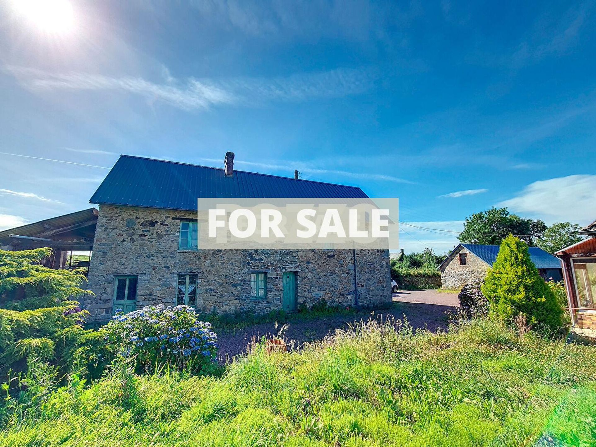 Hus i Hauteville-la-Guichard, Normandie 10830944