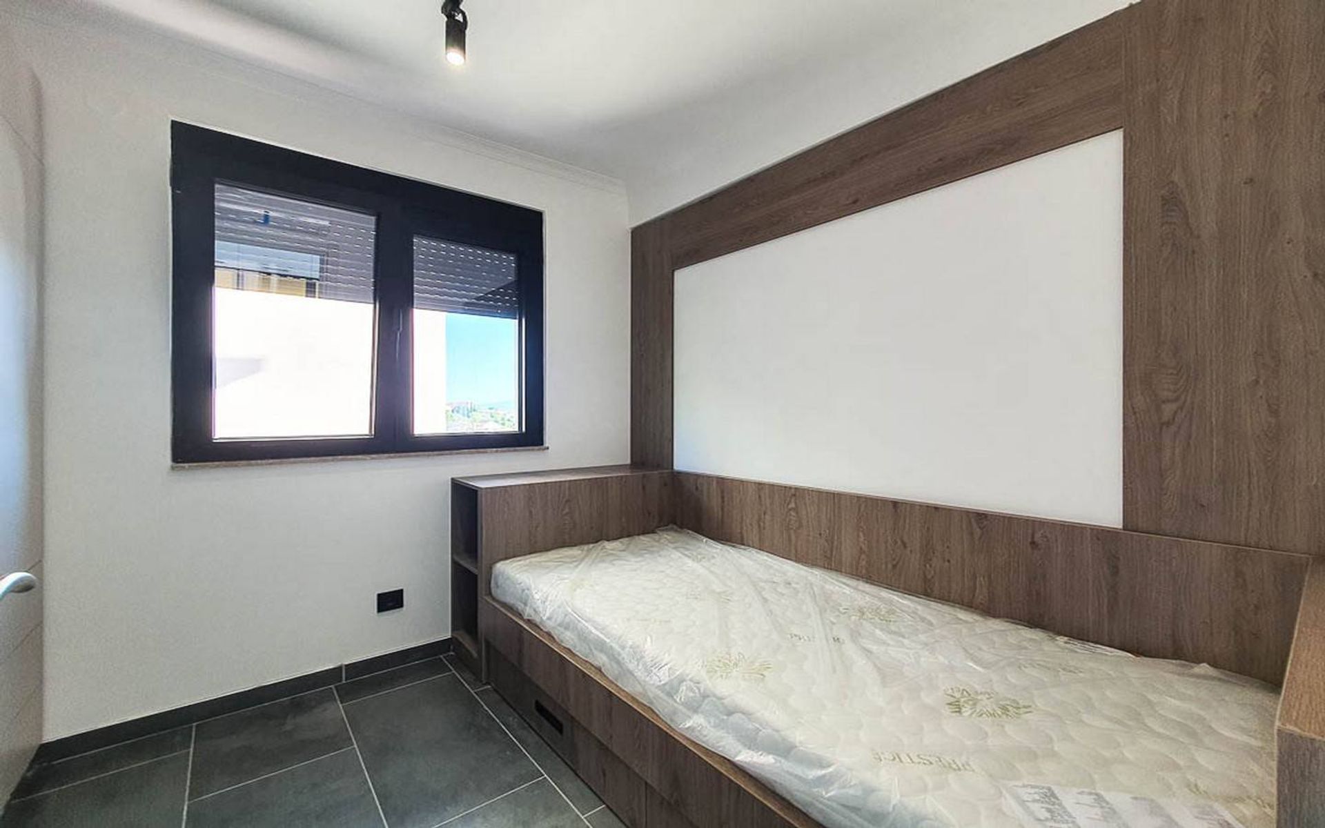 Osakehuoneisto sisään Tivat, Opština Tivat 10831254