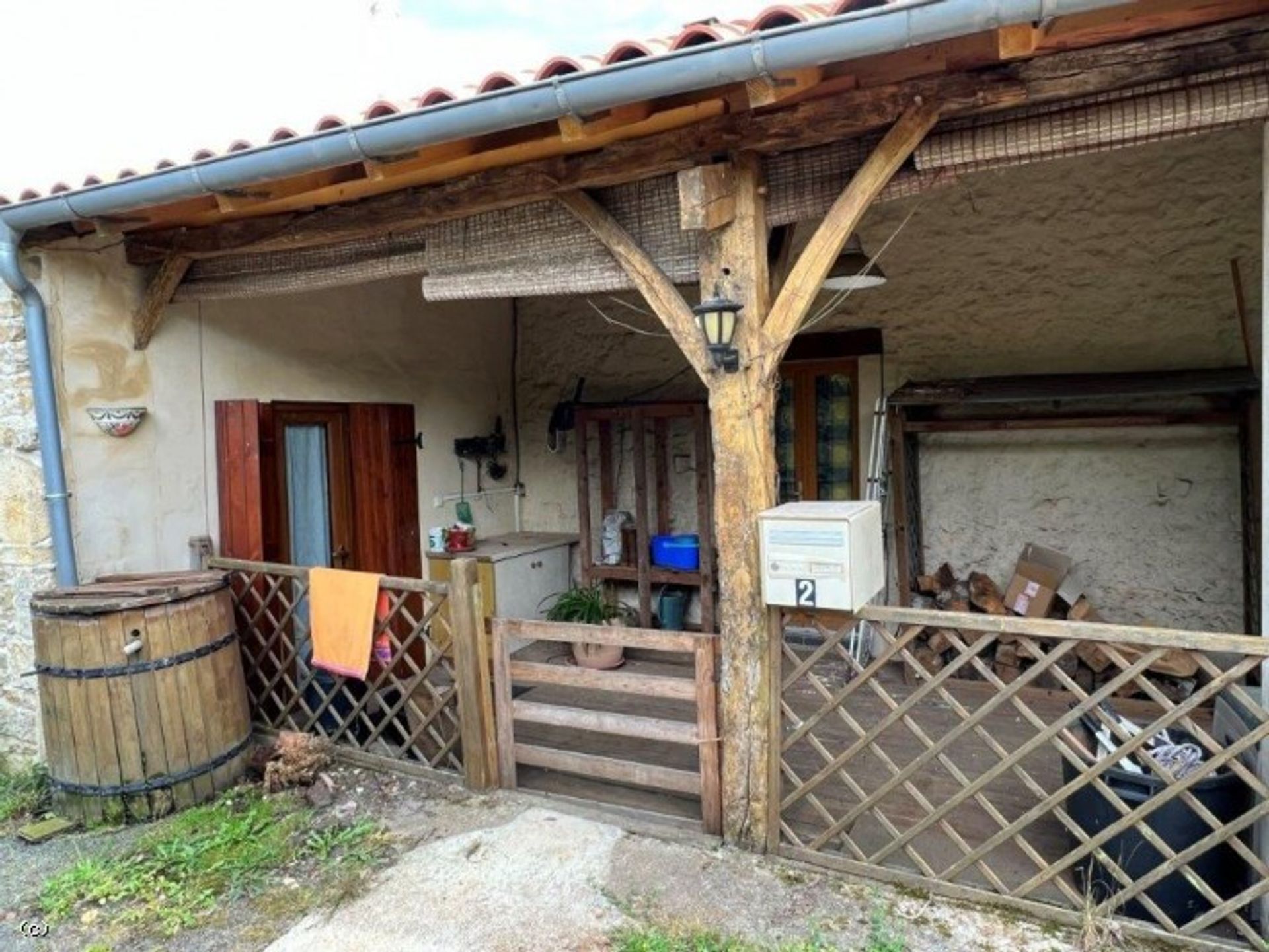 casa en Nanteuil-en-Vallée, Nouvelle-Aquitaine 10831265