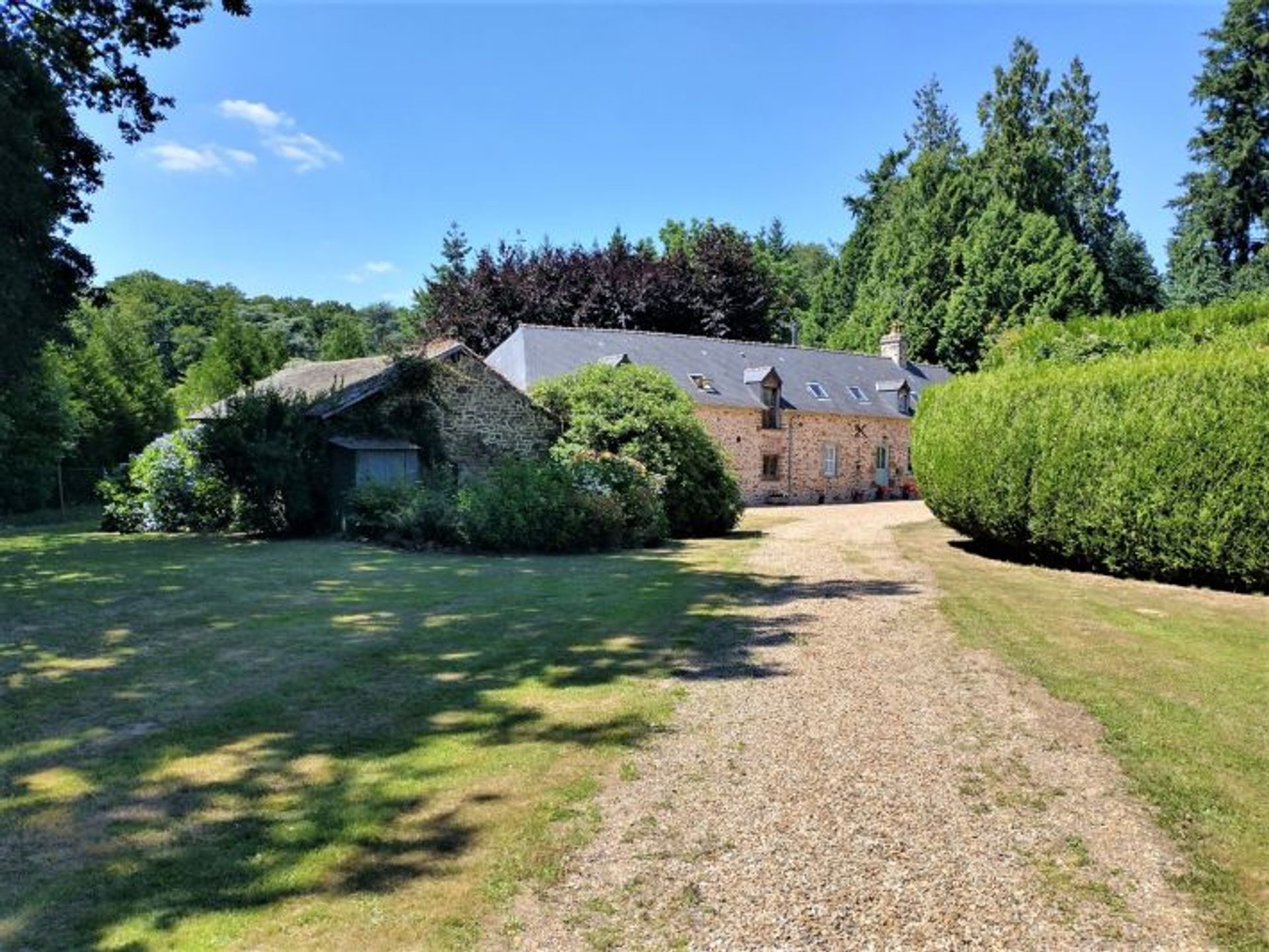 casa no Saint-Pierre-des-Landes, Pays de la Loire 10831327