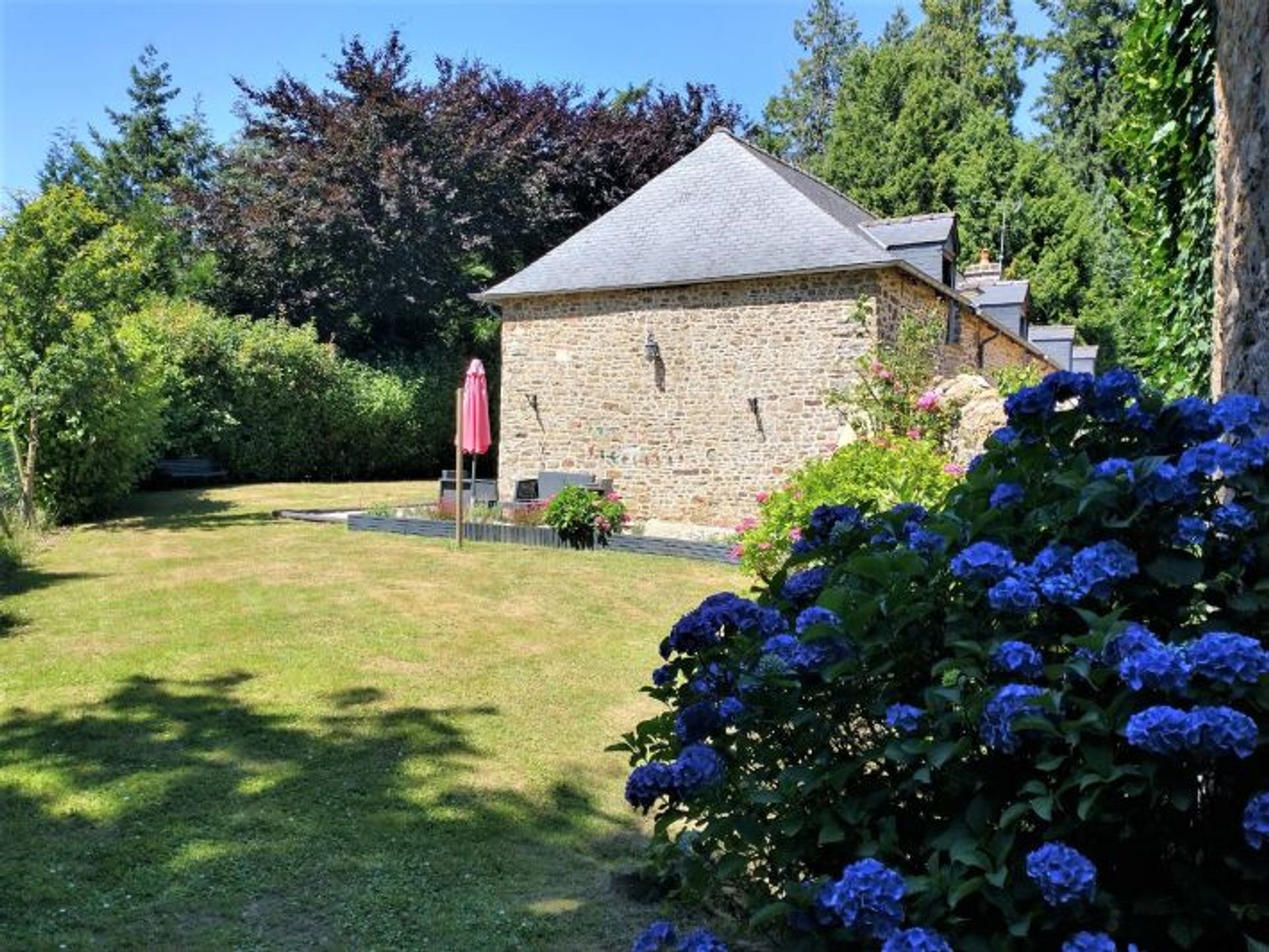 casa no Saint-Pierre-des-Landes, Pays de la Loire 10831327