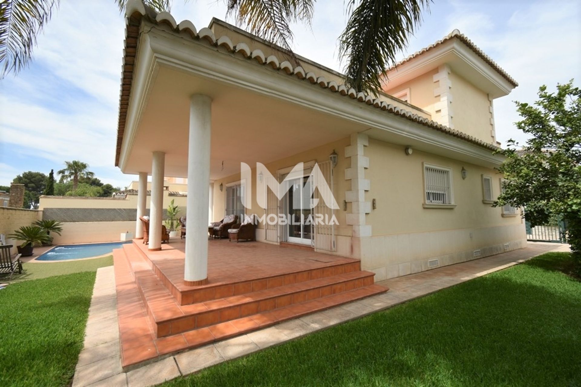 rumah dalam La Eliana, Valencia 10831333