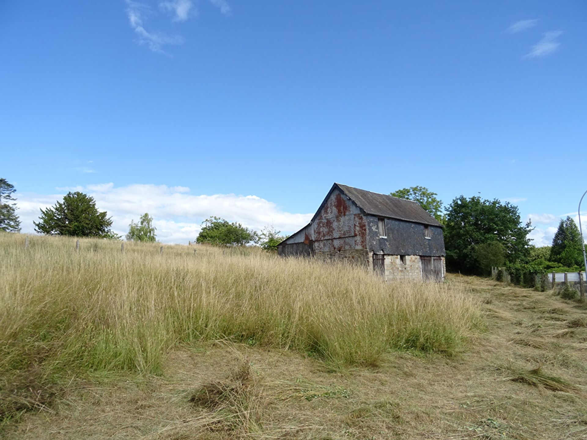 집 에 Barenton, Normandy 10831342