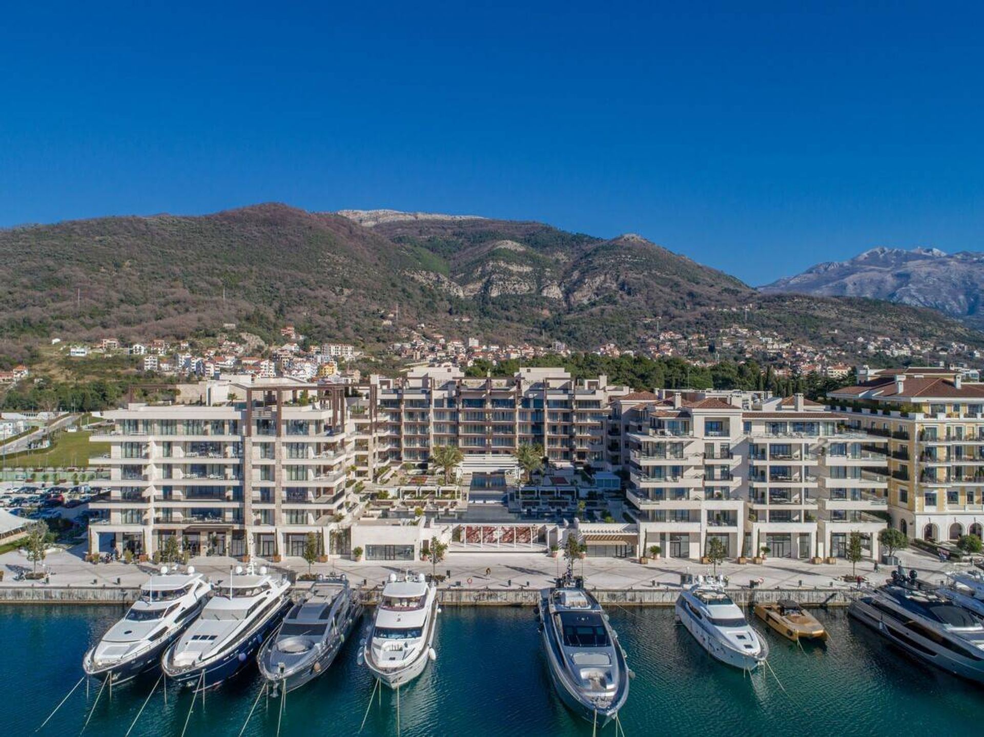 Condominium in Donja Lastva, Tivat 10831352