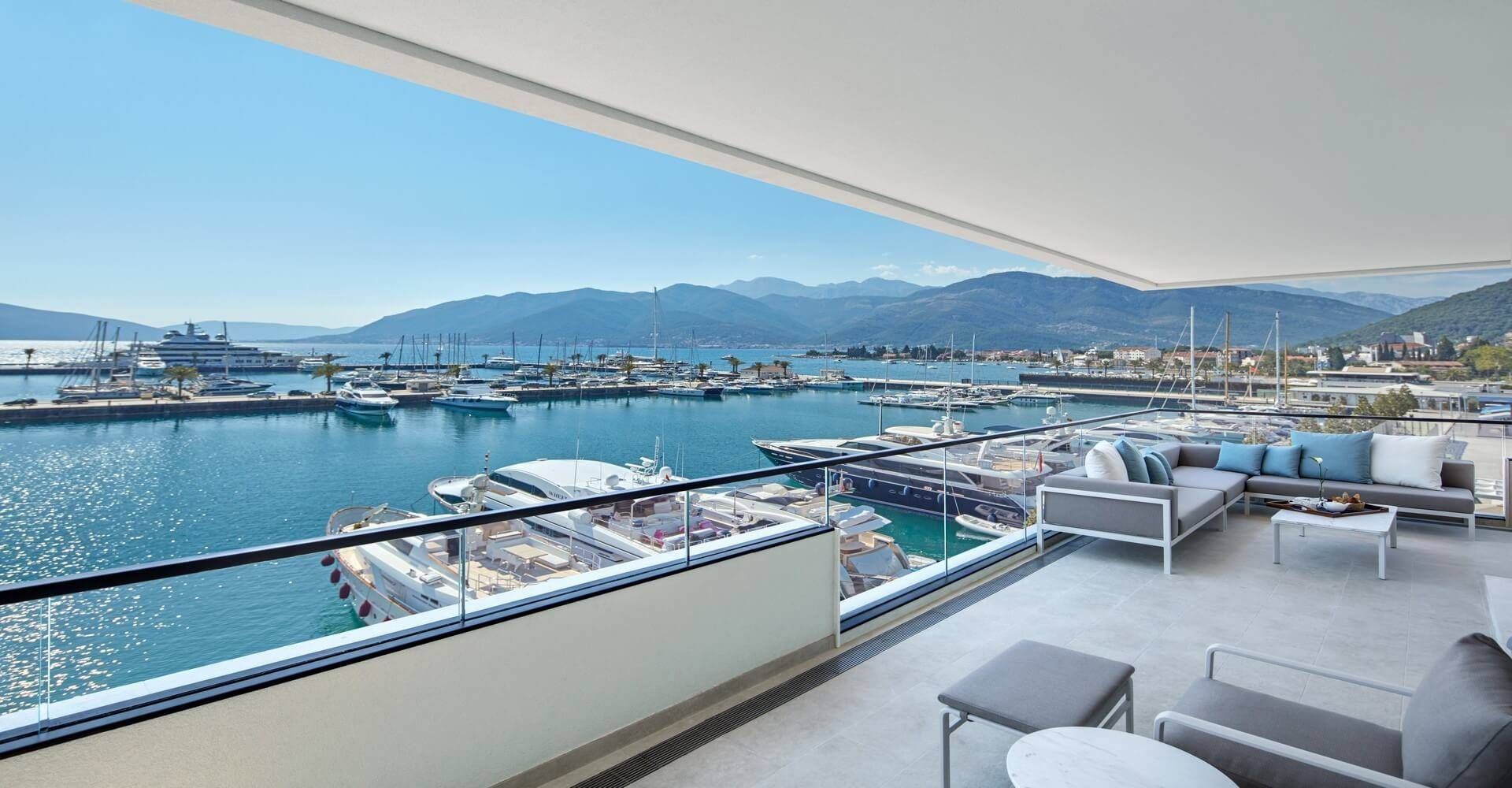 Condominium in Donja Lastva, Tivat 10831374