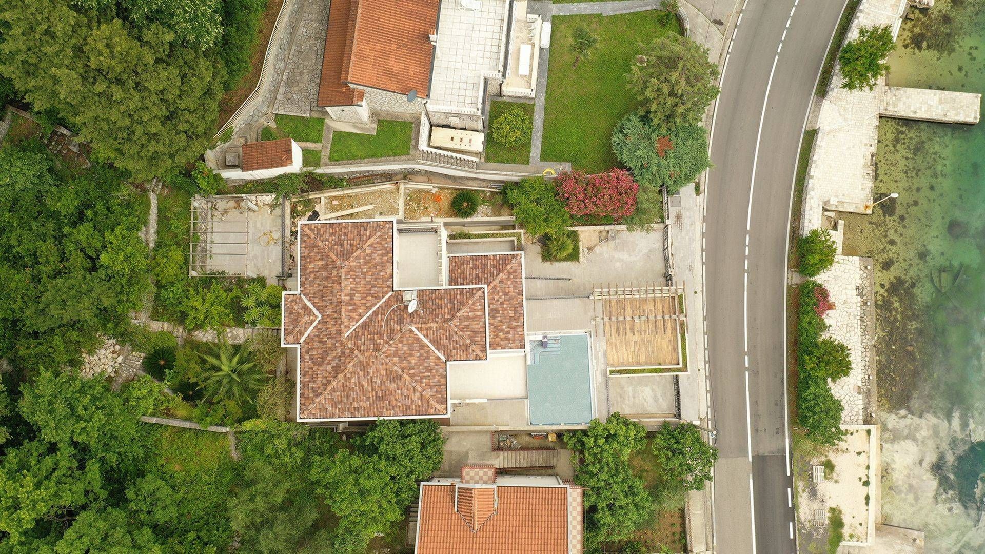 Condominio en Donja Kostanjica, Kotor 10831446