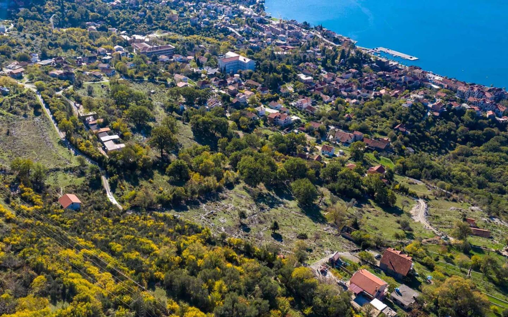 土地 在 Knezlaz, Kotor 10831473