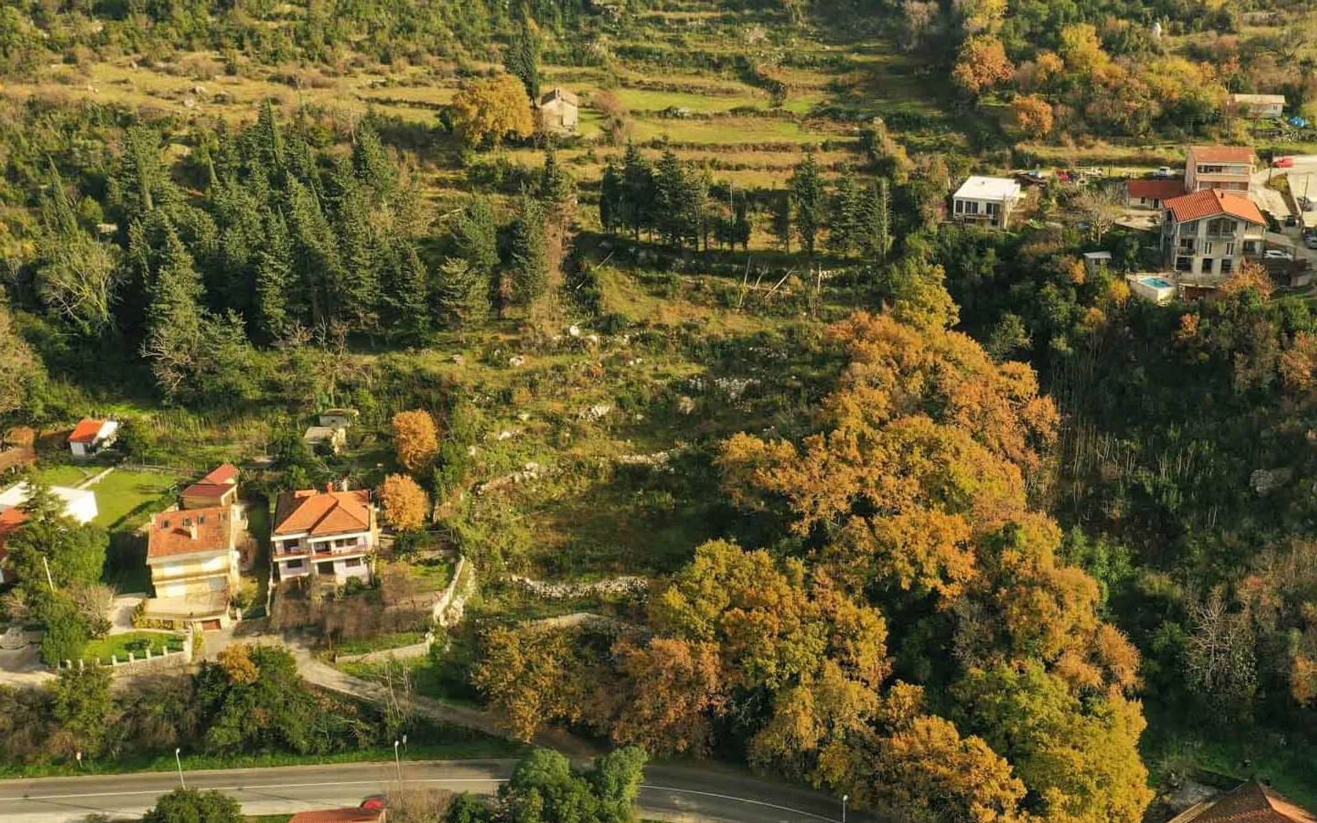 Γη σε Gornji Bogdasici, Kotor 10831478