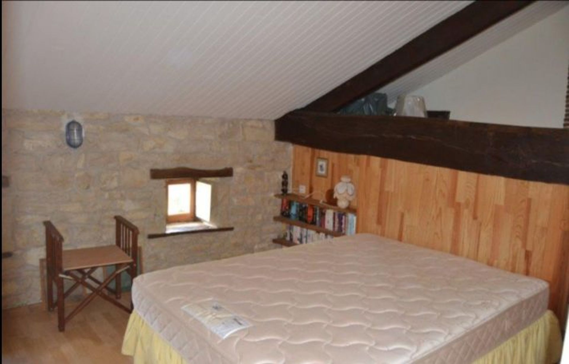 Hus i Champagne-Mouton, Nouvelle-Aquitaine 10831483