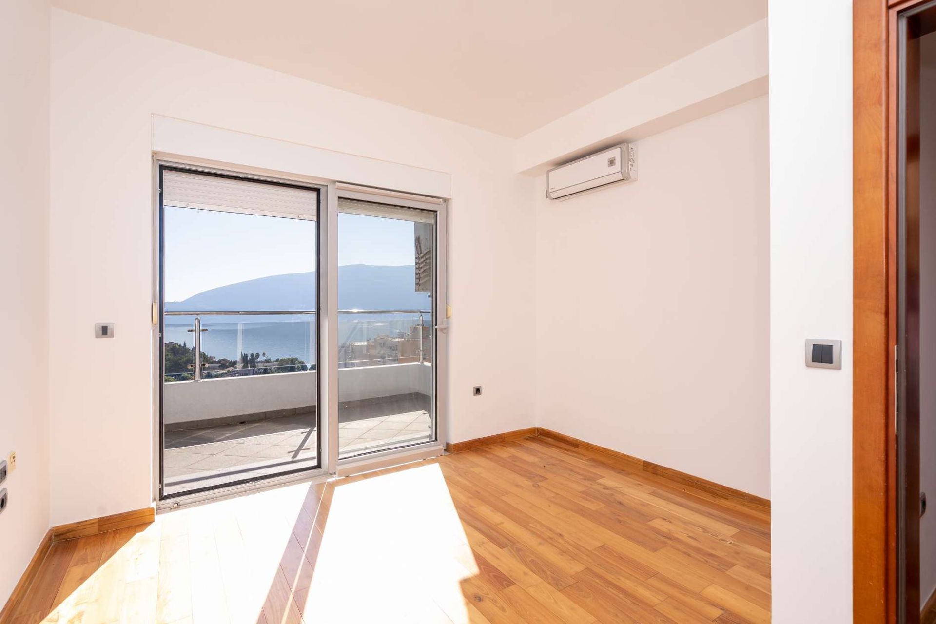 Condominium in Suscepan, Herceg Novi 10831504