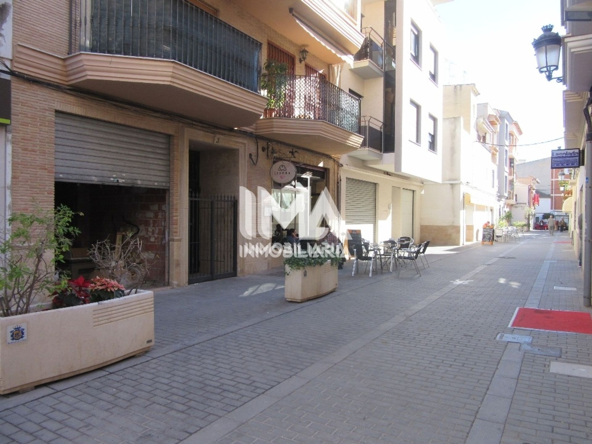 Роздрібна торгівля в La Eliana, Valencia 10831522