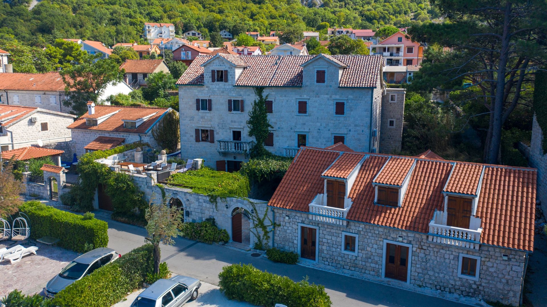 Dom w Gornji Bogdasici, Kotor 10831546